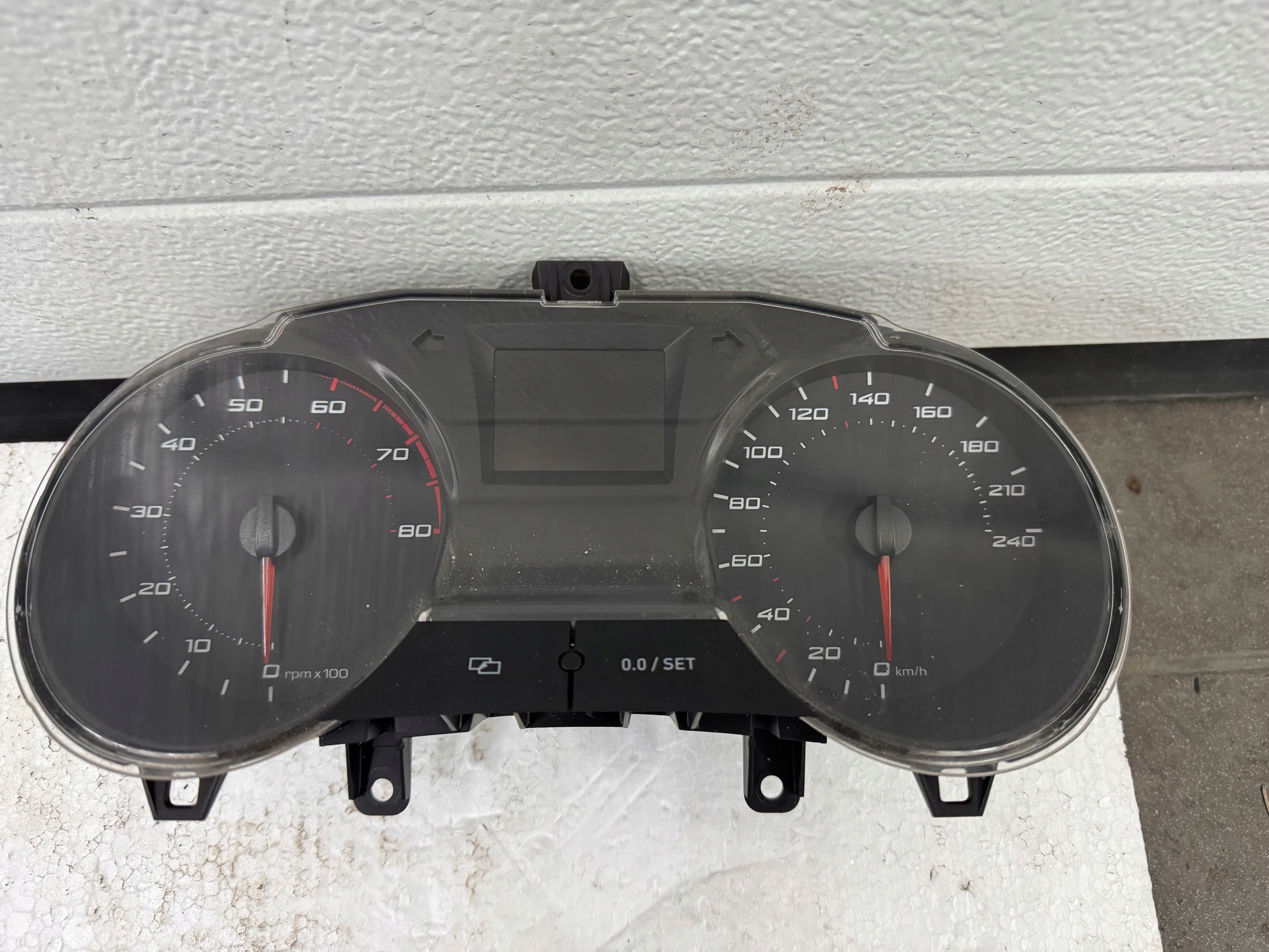dials dials SEAT IBIZA IV 1.4 14V 6J0920802 EU BDB