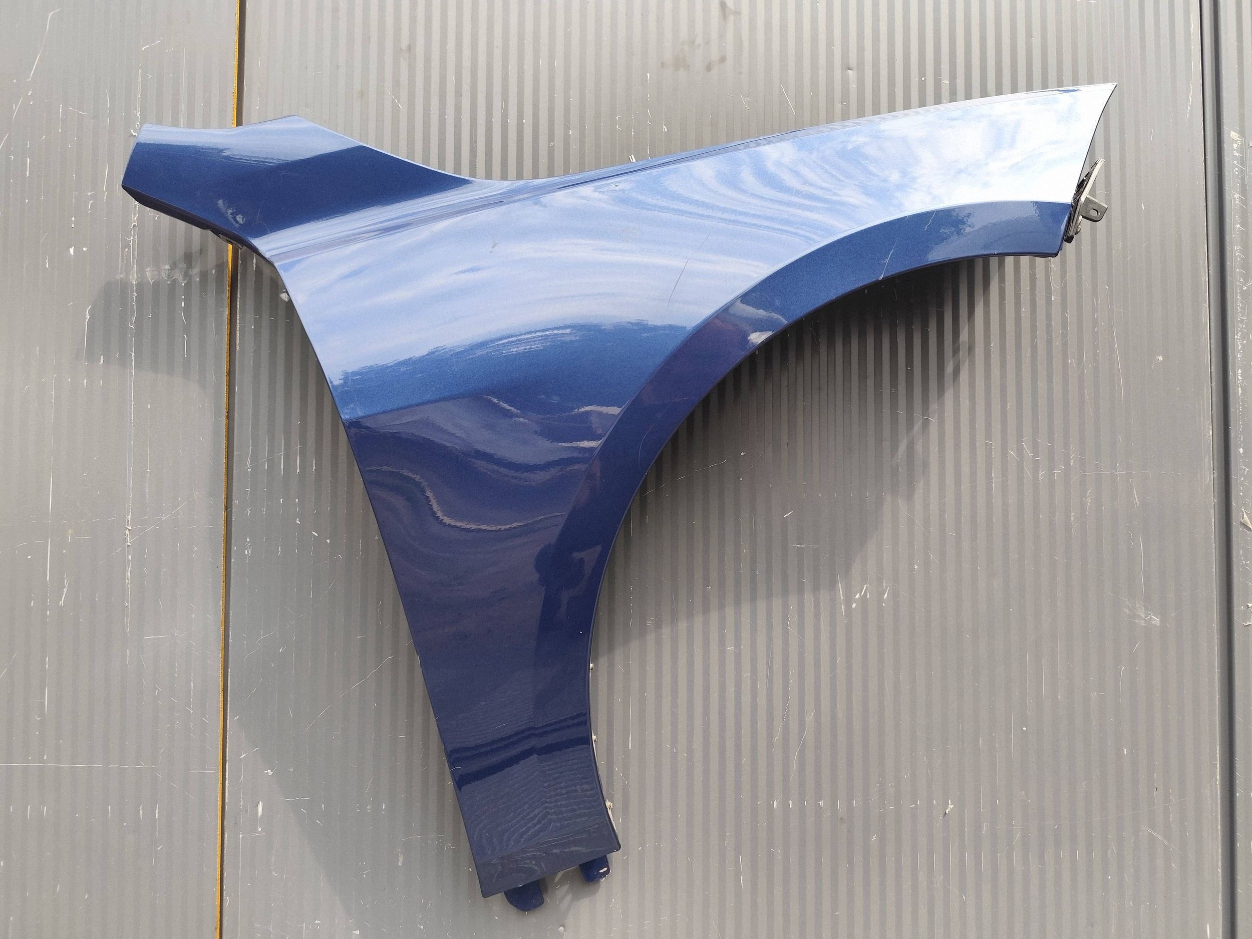 BMW 1 F40 fender front right