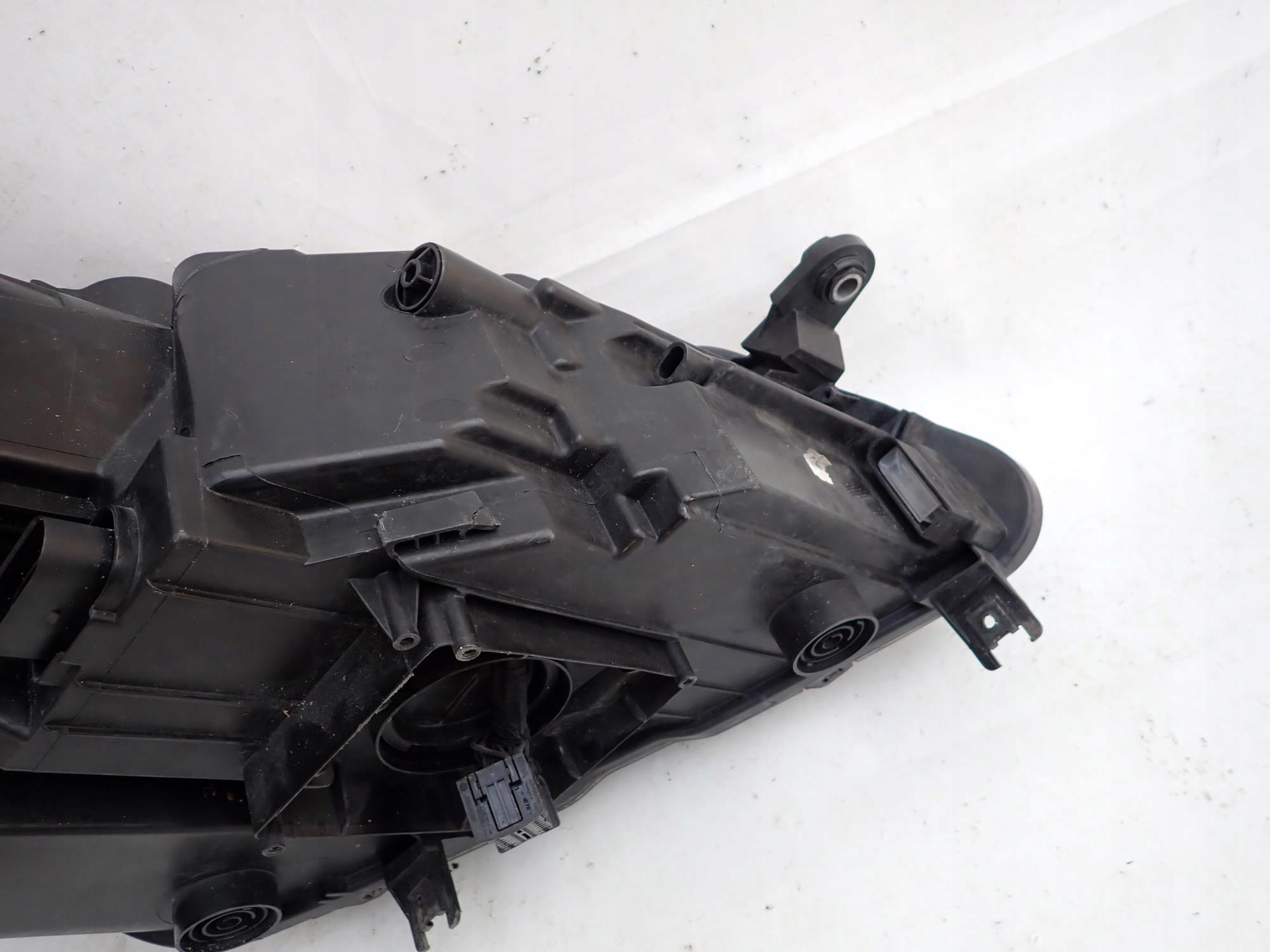 SEAT ATECA 16-20 light front front left
