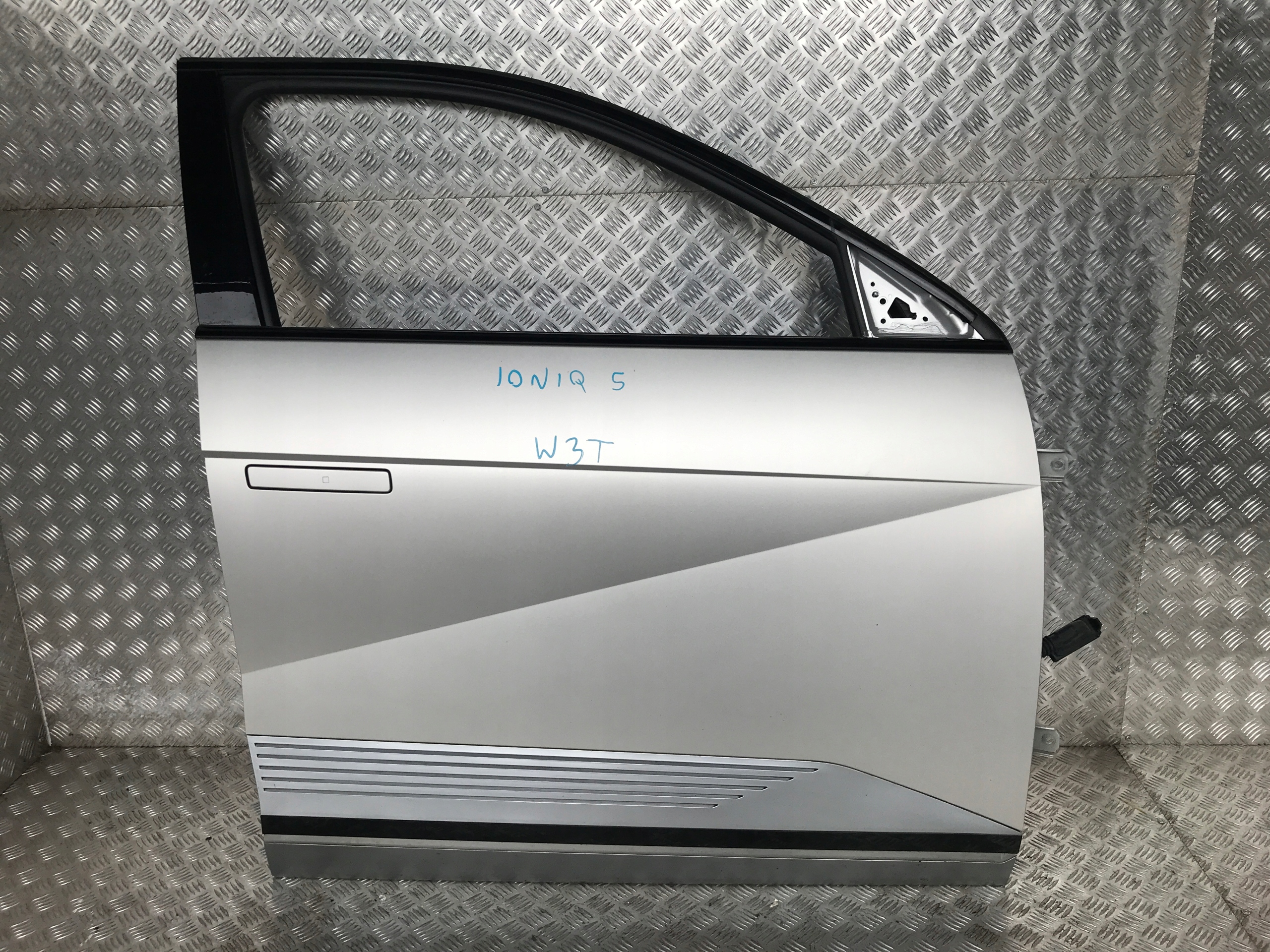 HYUNDAI IONIQ 5 DRZWI PRZEDNIE PRZÓD PRAWE KPL W3T