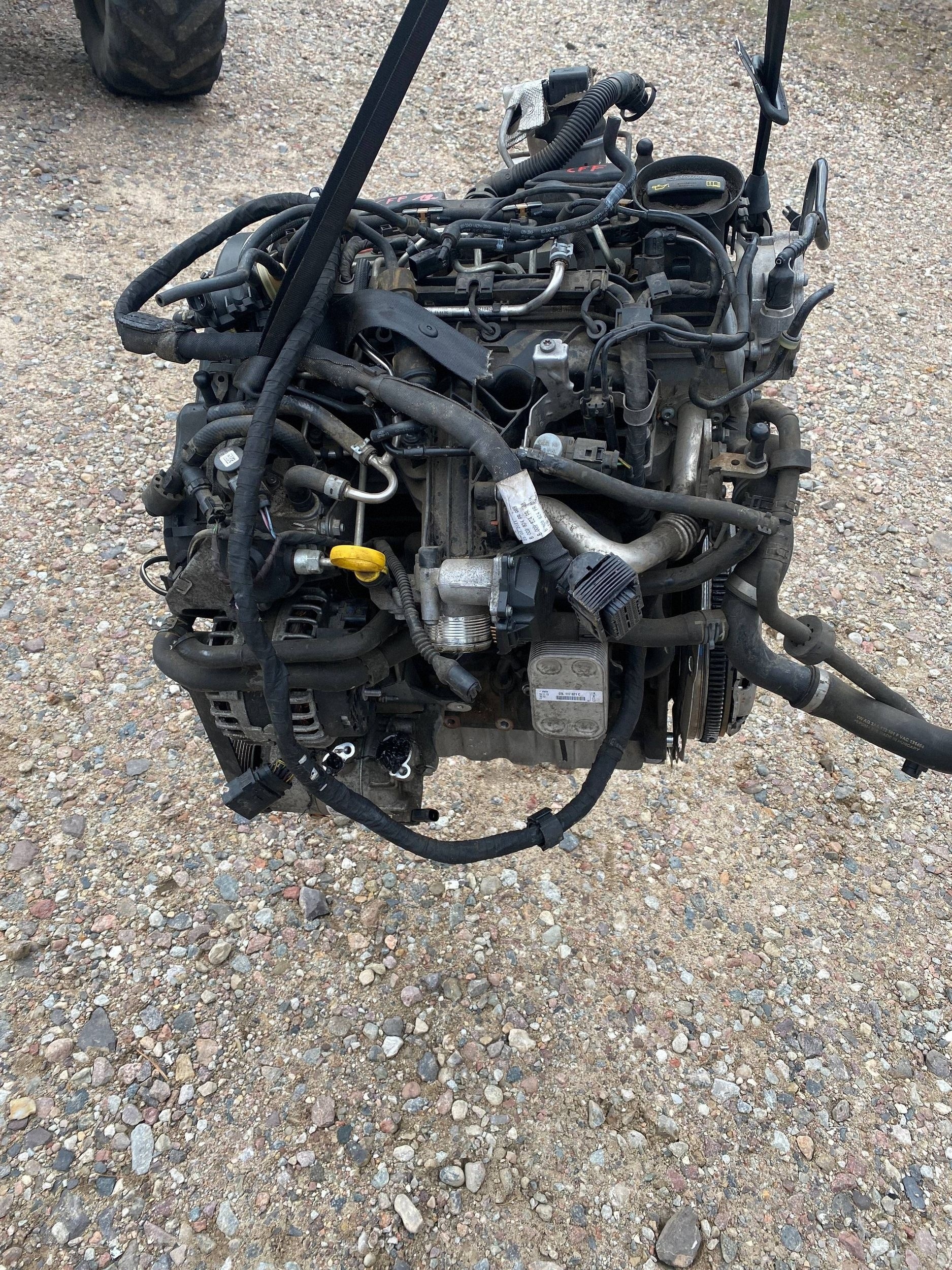 VW PASSAT B7 2.0 TDI complete engine OSPRZET nozzles TURBO CFF