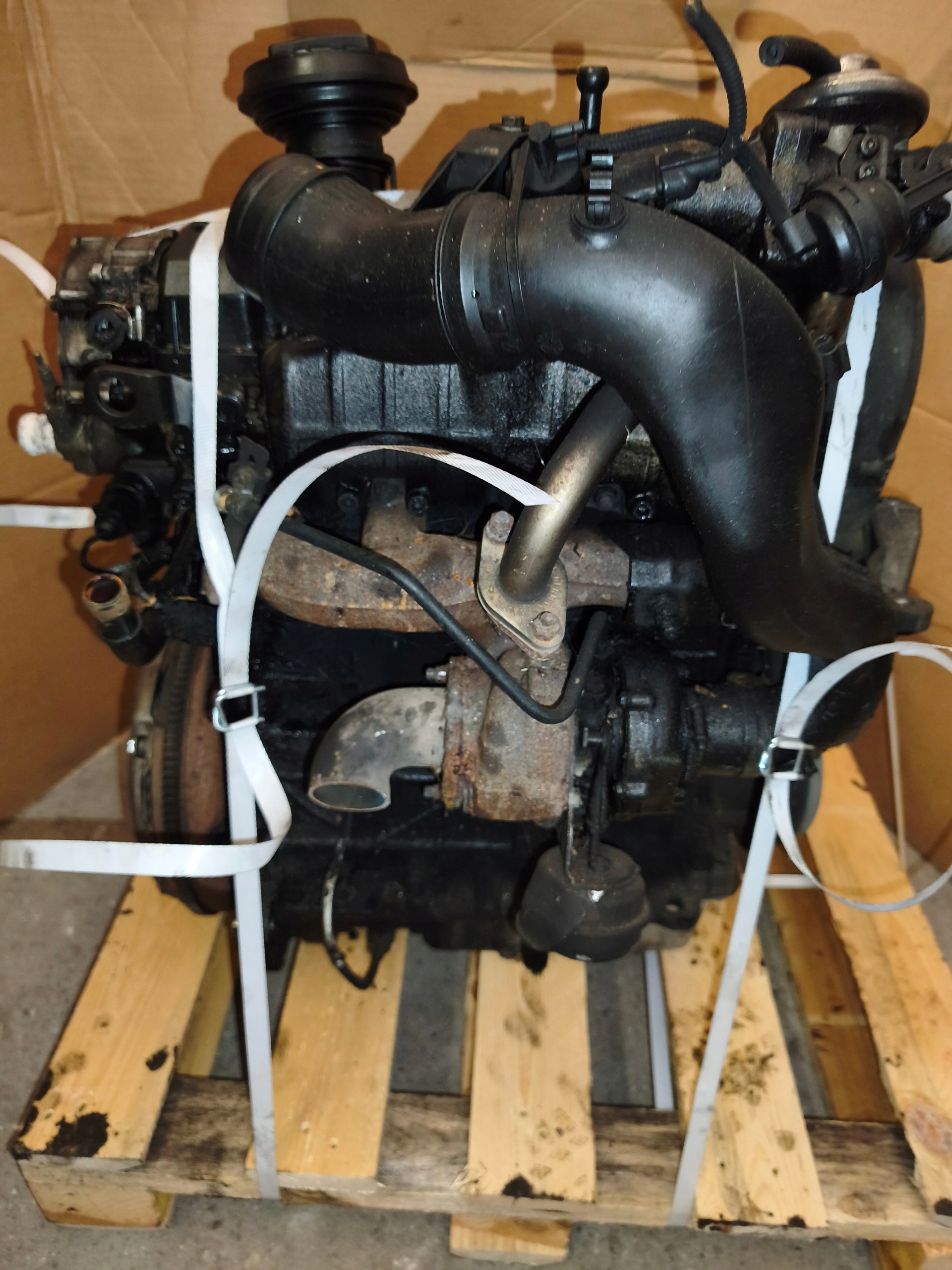motor 1.9TDI AJM komplet GOLF 4 A3 NEW BEETLE DO MONTAZU FILM Z PRACY
