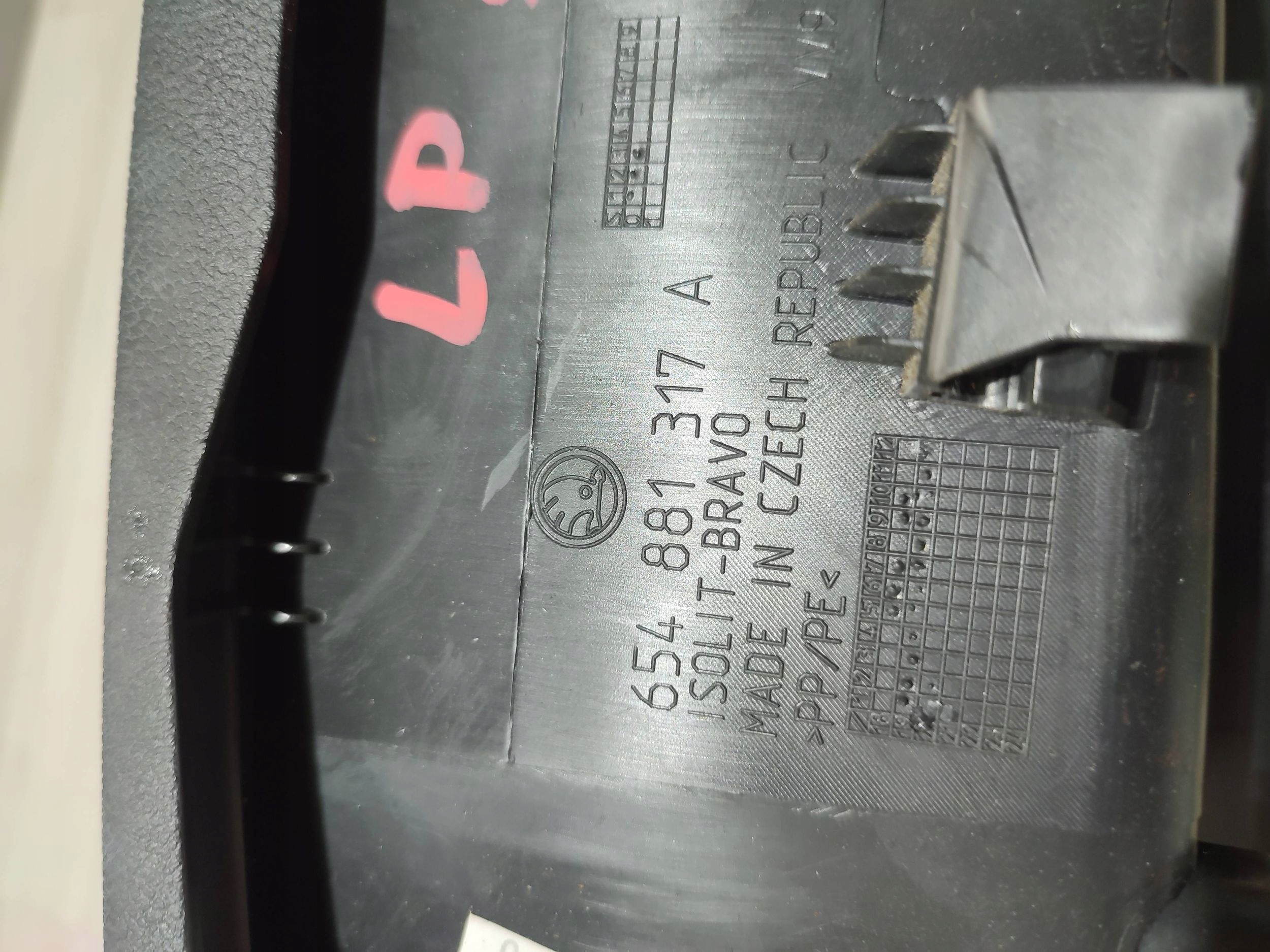 Skoda Scala 2020 front side left side seat