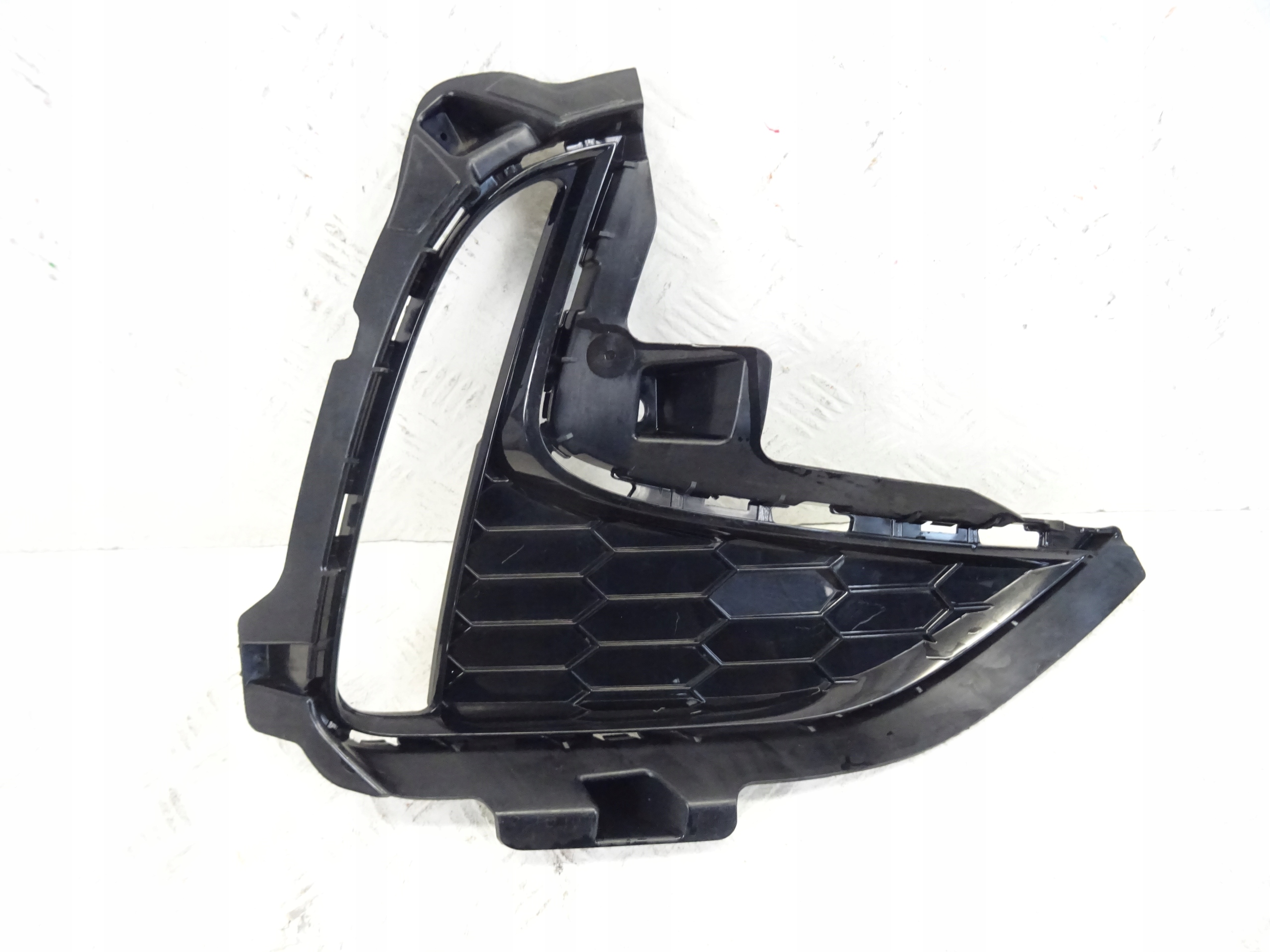 MG HS LIFT right grid of a bumper front front