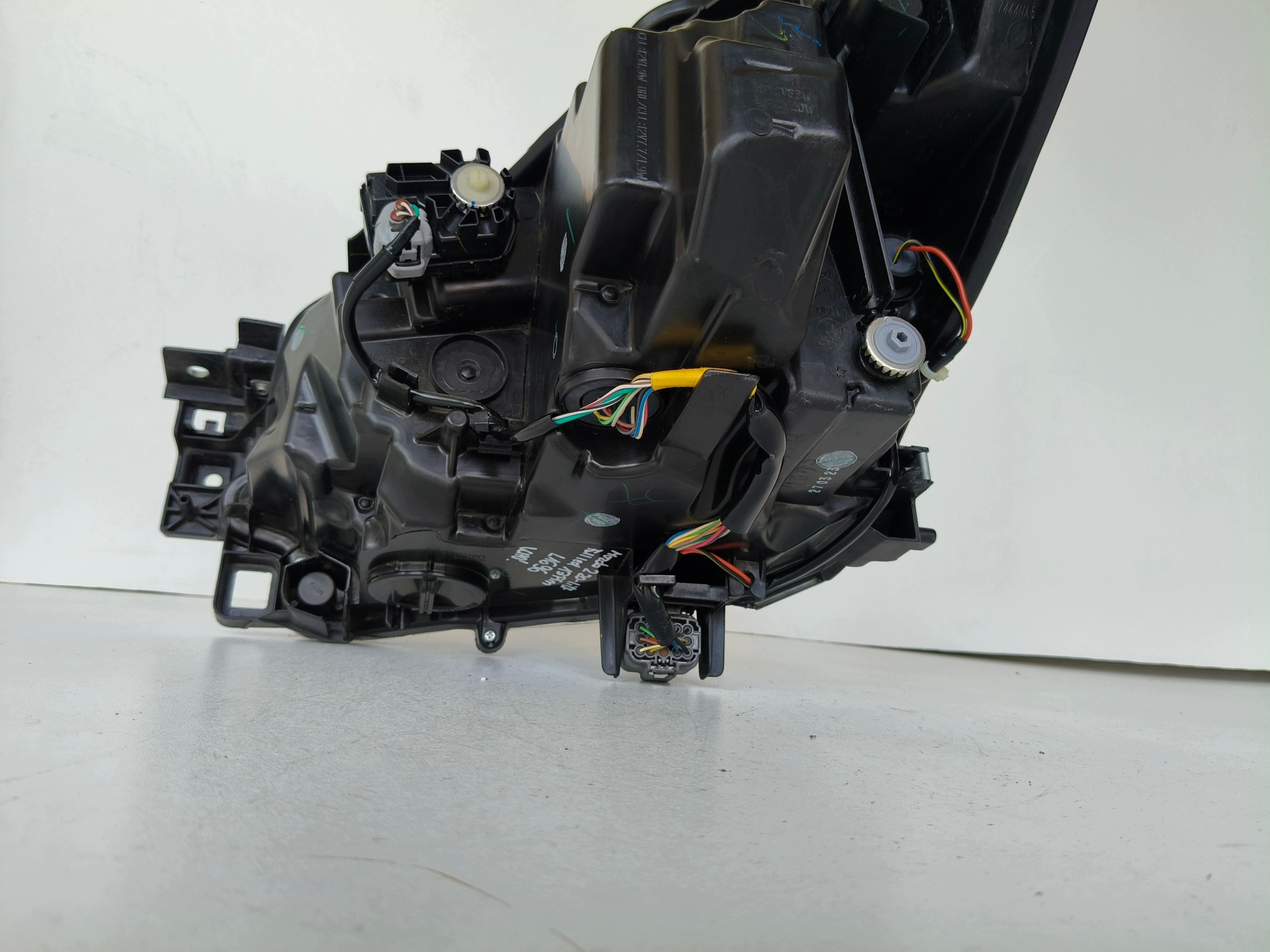 light right REFLEKTOR MAZDA 2 20- LIFT FULL LED 13 PIN