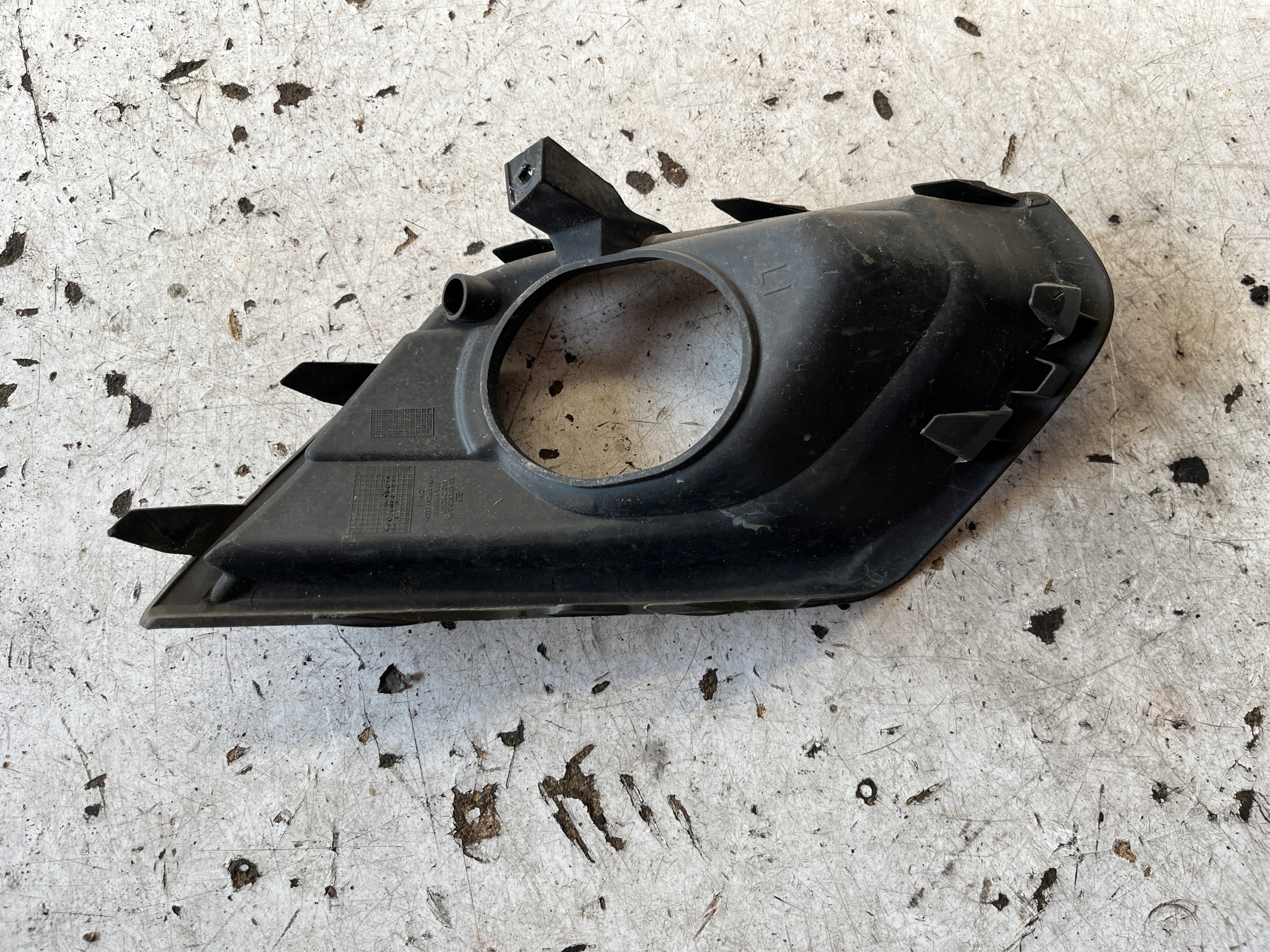 OPEL CORSA E levá mřížka nárazníku mlhovky předek 13450670