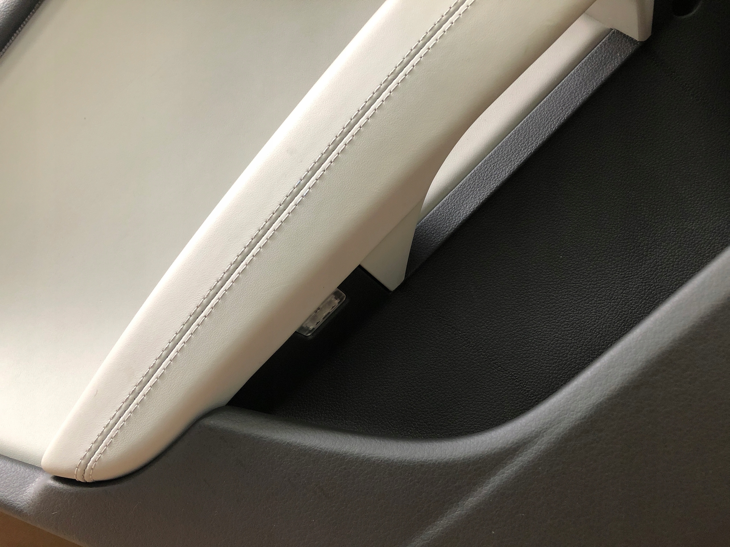 AUDI A7 upholstery side door left rear part leather
