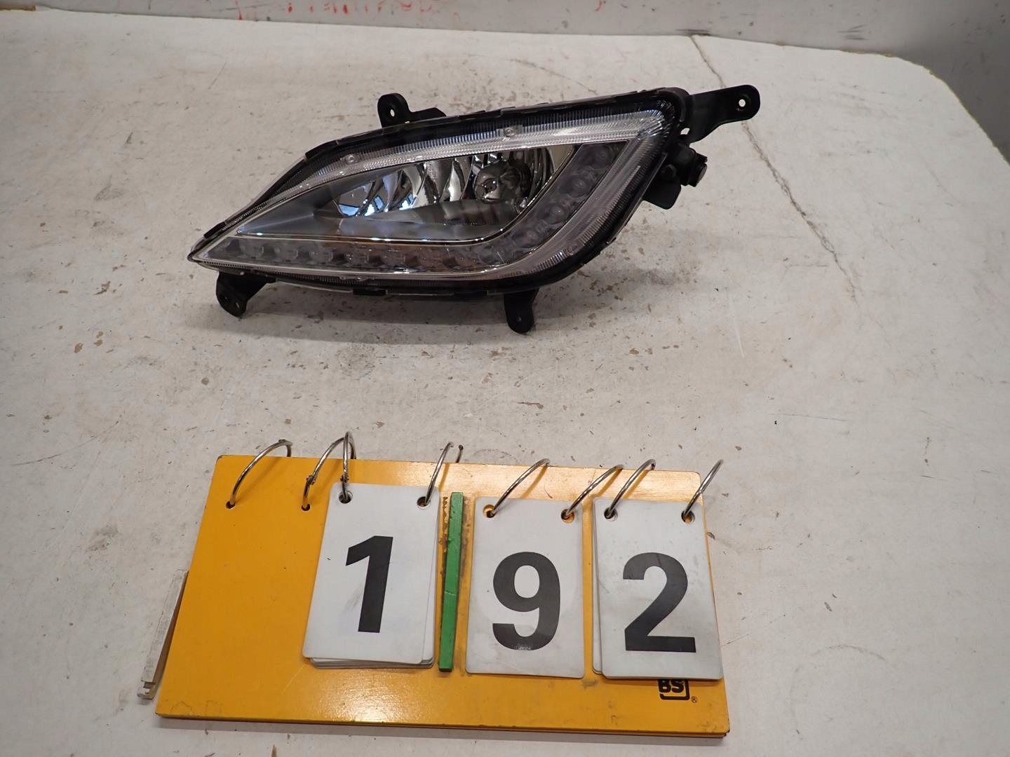 fog light left HYUNDAI I30 II 2012-2017 LED