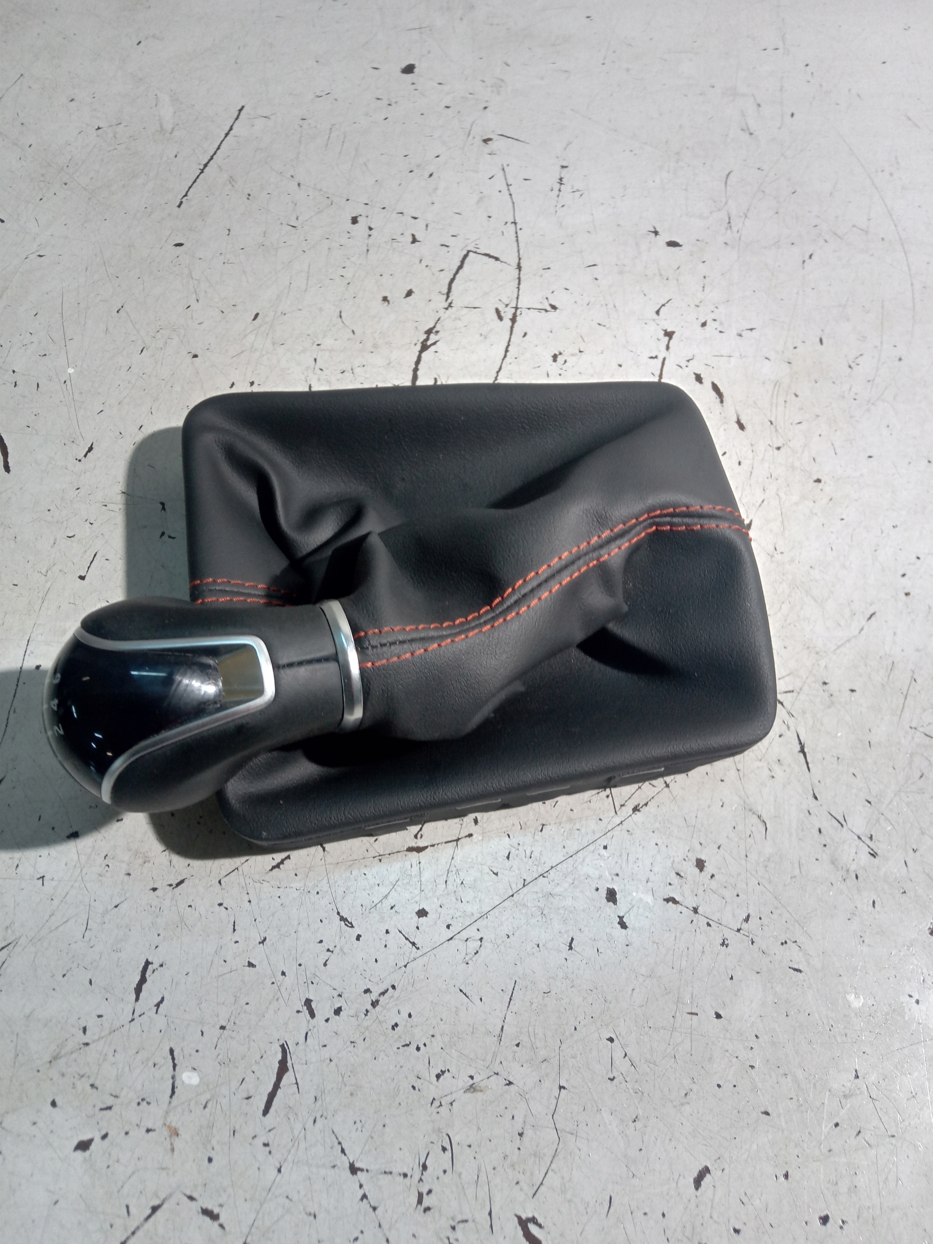 5FC711113A - SEAT LEON IV СИЛЬФОН РУЧКА FR