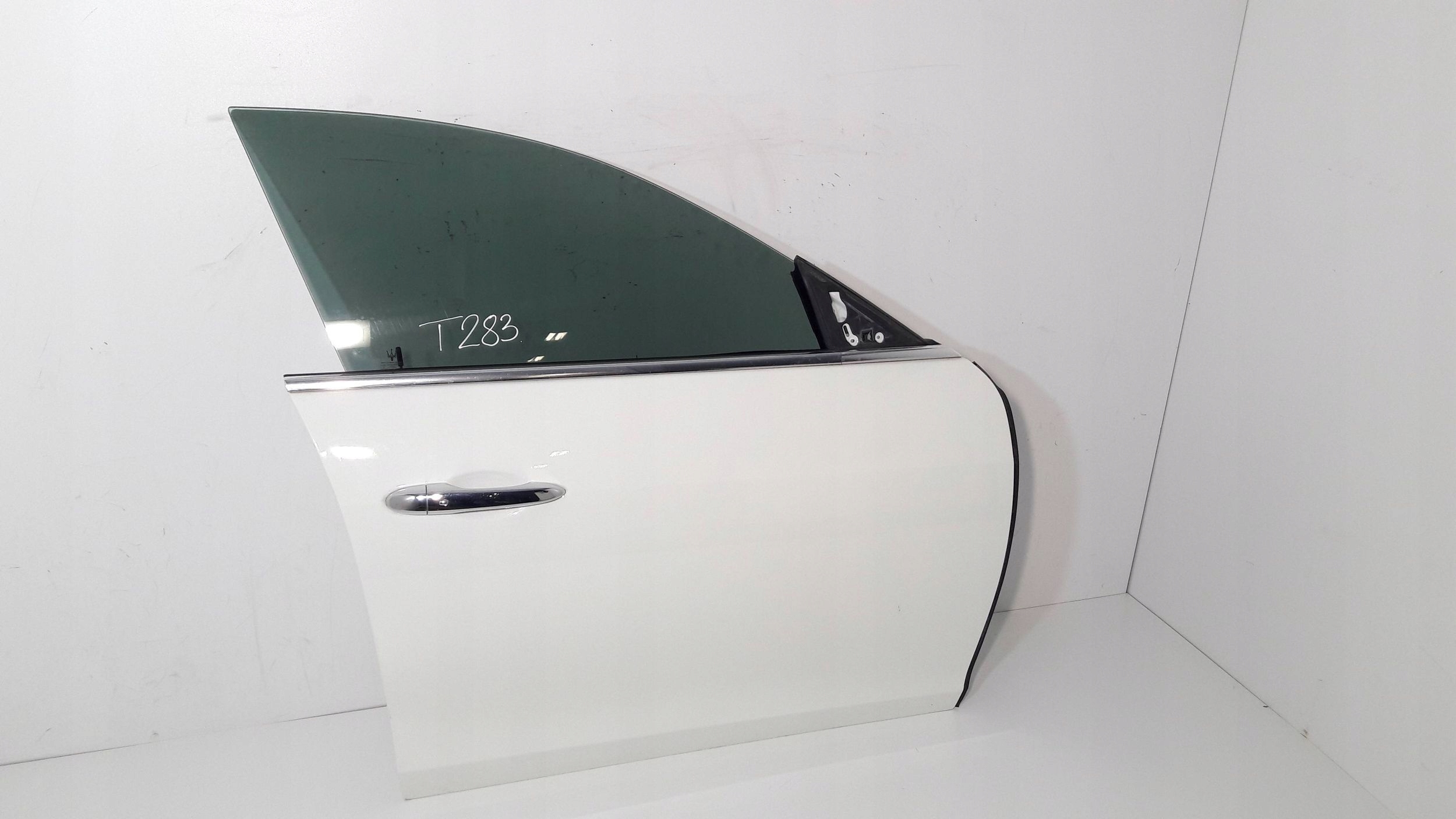 Maserati Ghibli door front