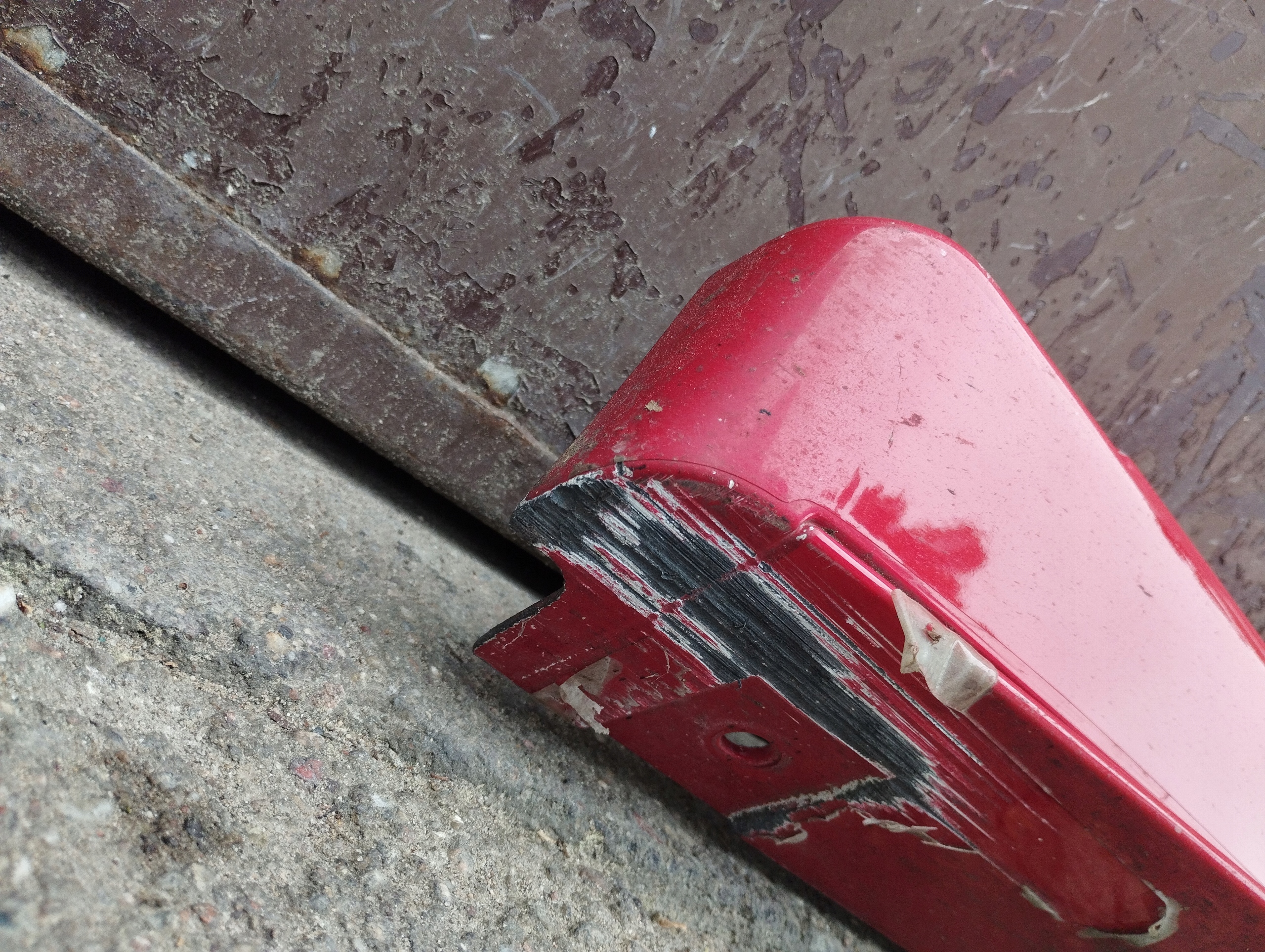 порог левый FERRARI 458 81361900