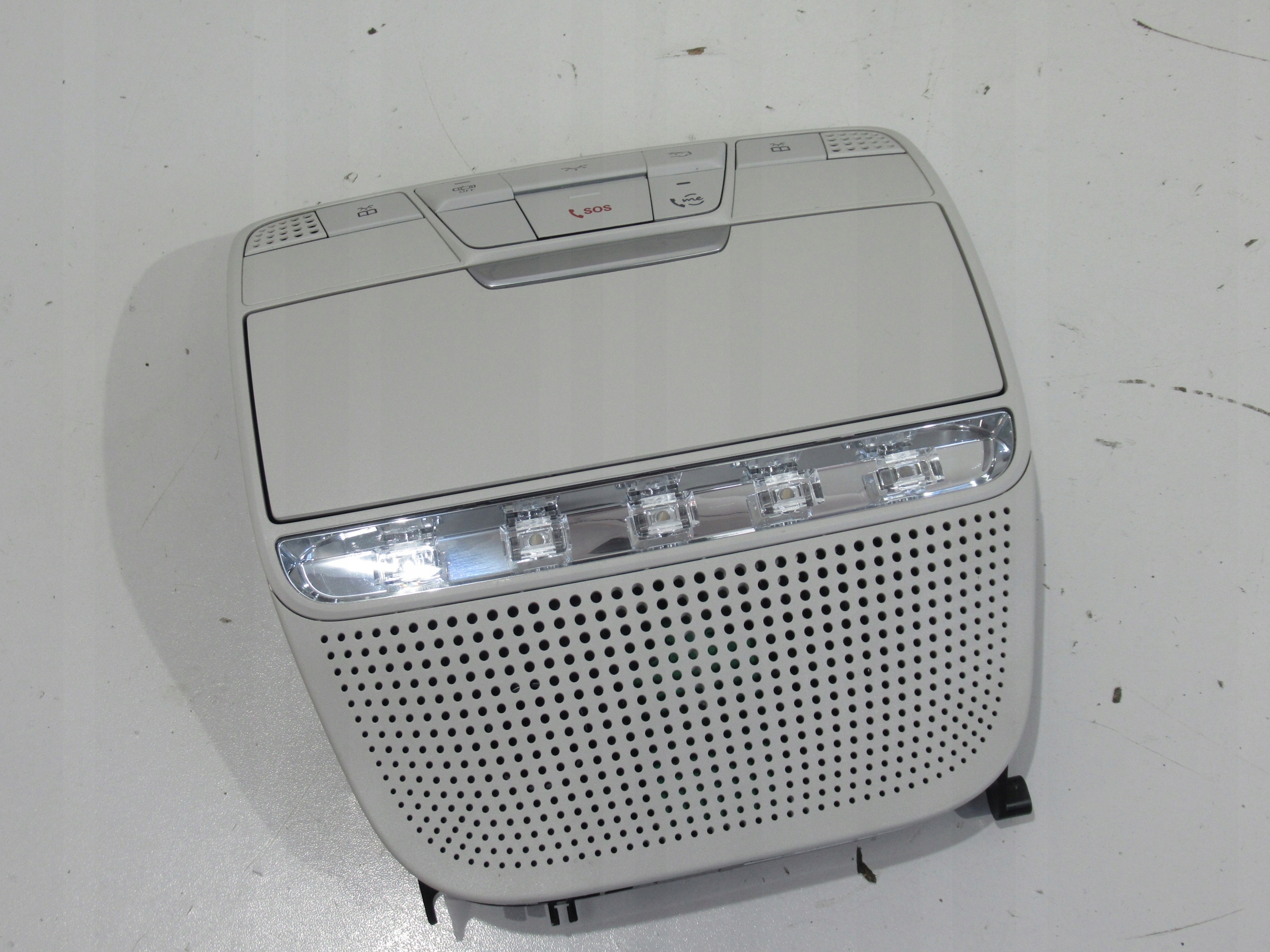 W205 LAMPKA OSWIETLENIE PODSUFITKI 0009003517