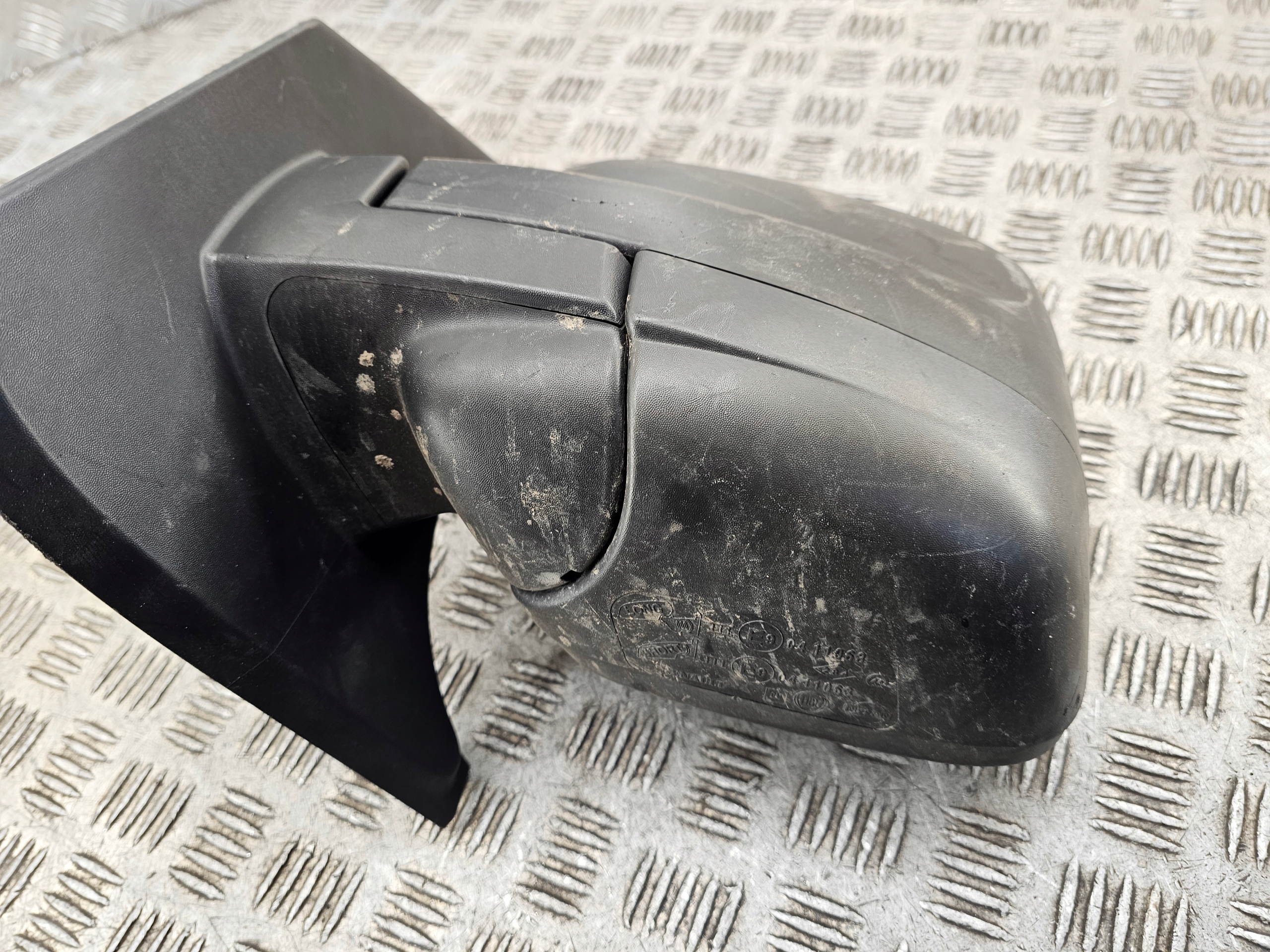 RENAULT TRAFIC III VIVARO TALENTO NV300 left mirror 963027763R