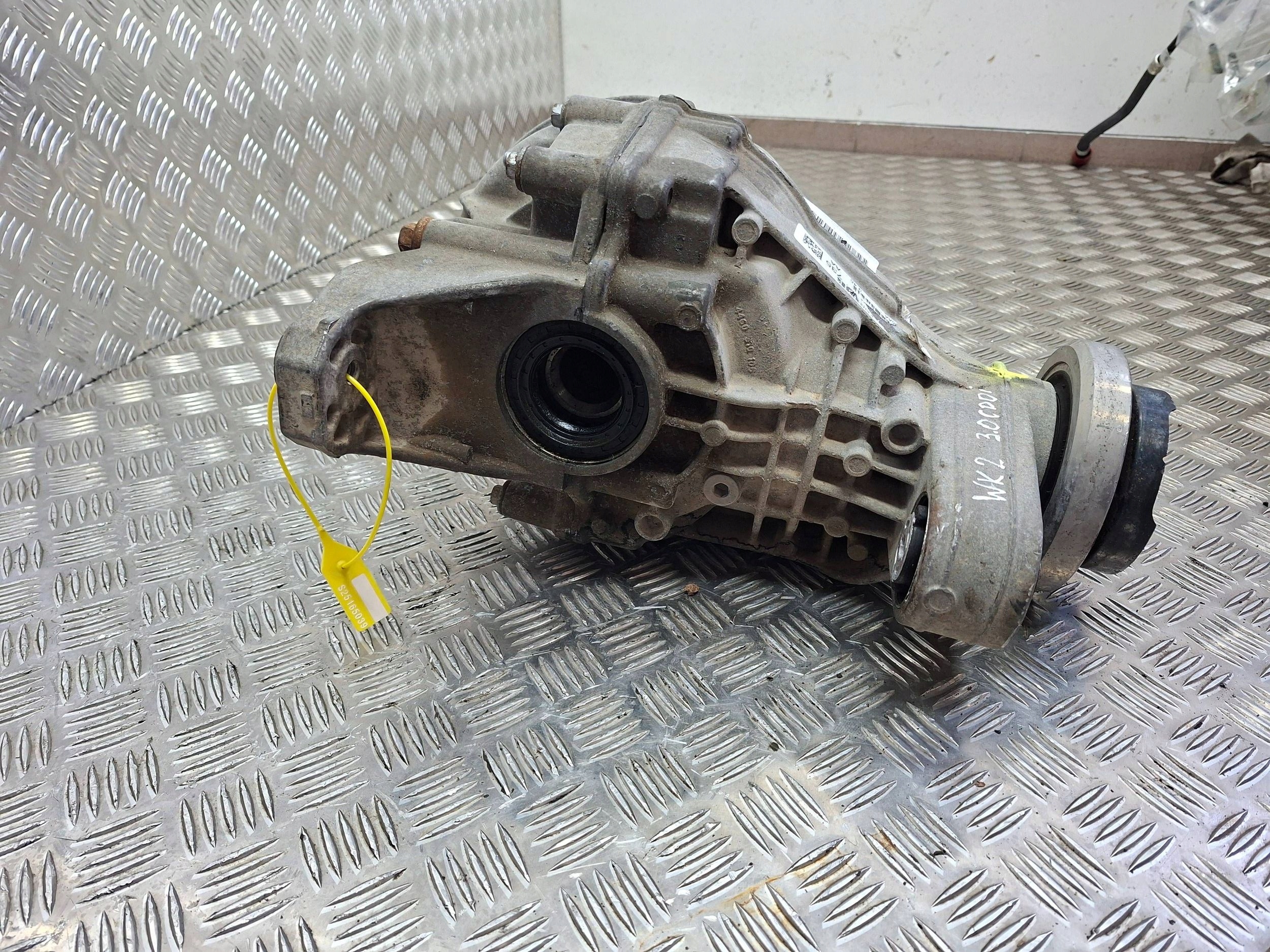 differential rear part diff JEEP GRAND CHEROKEE WK2 14- 3.0 CRD P68184735AA