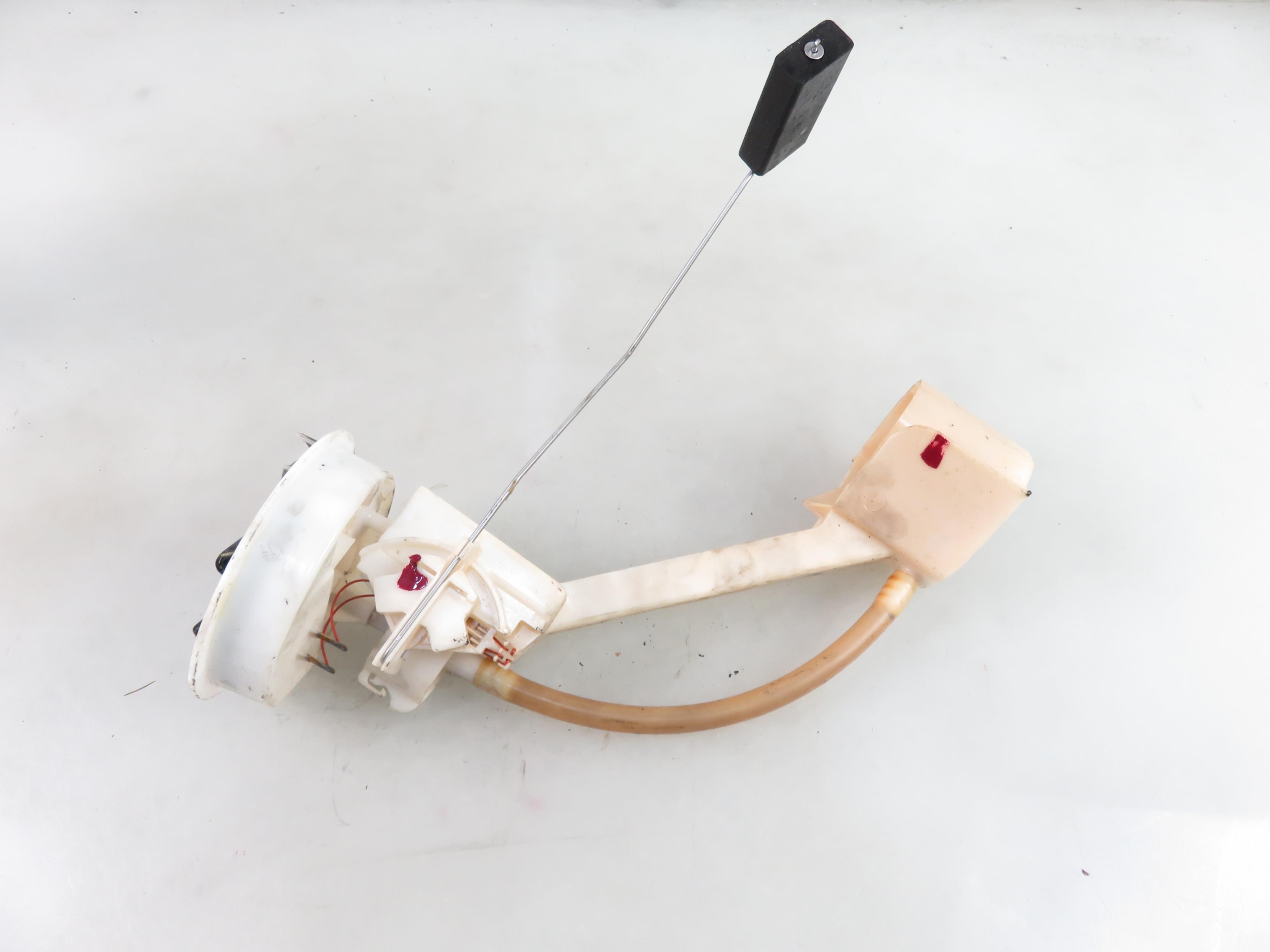 PŁYWAK AUDI A4 (8D2, B5) 1.9 TDI - AHU 8D0919673N