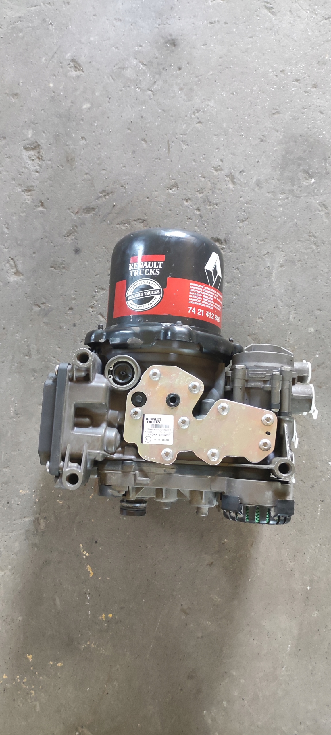 K156854 - ПІДСТАВА ОСУШУВАЧА APM EL2101 RENAULT GAMA T RANGE