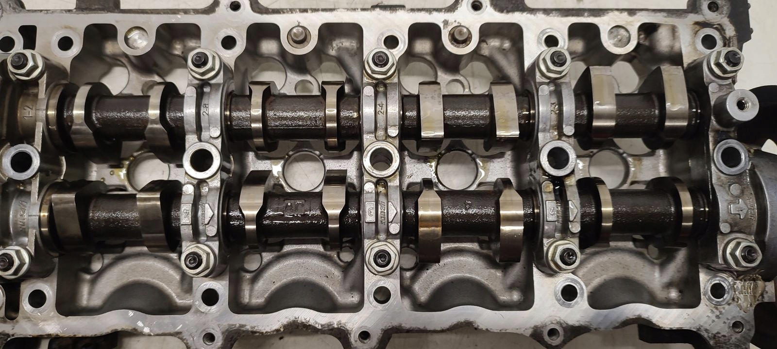 hlava MOTORU vačky Opel 1,7 CDTI Z17DTR