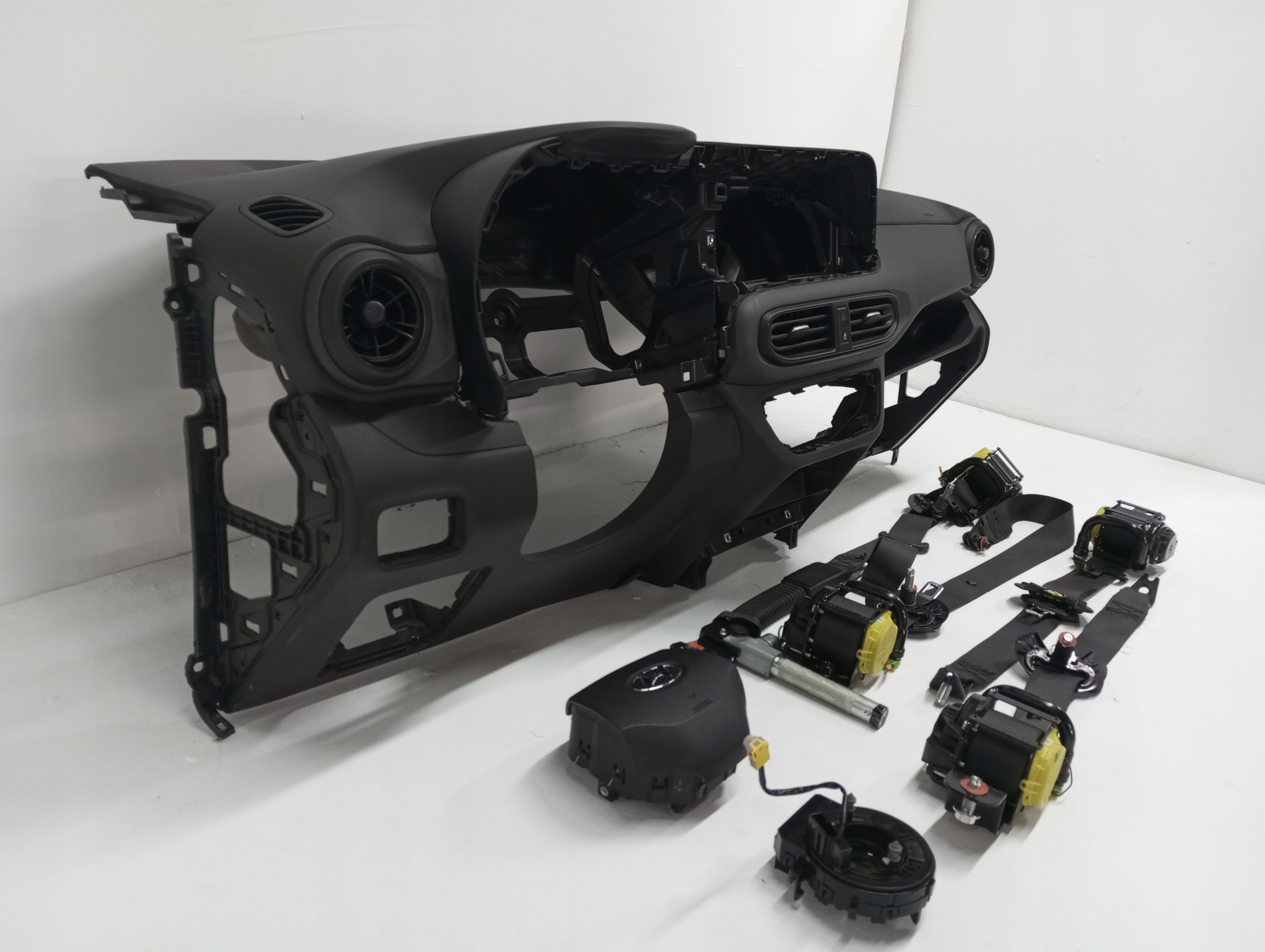 dashboard HYUNDAI I10 III 22R