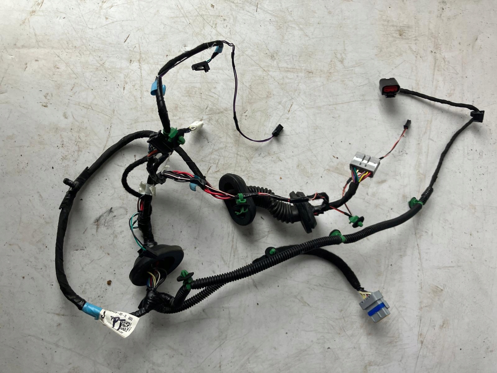 bundle door right rear part TESLA MODEL S 1004426-00