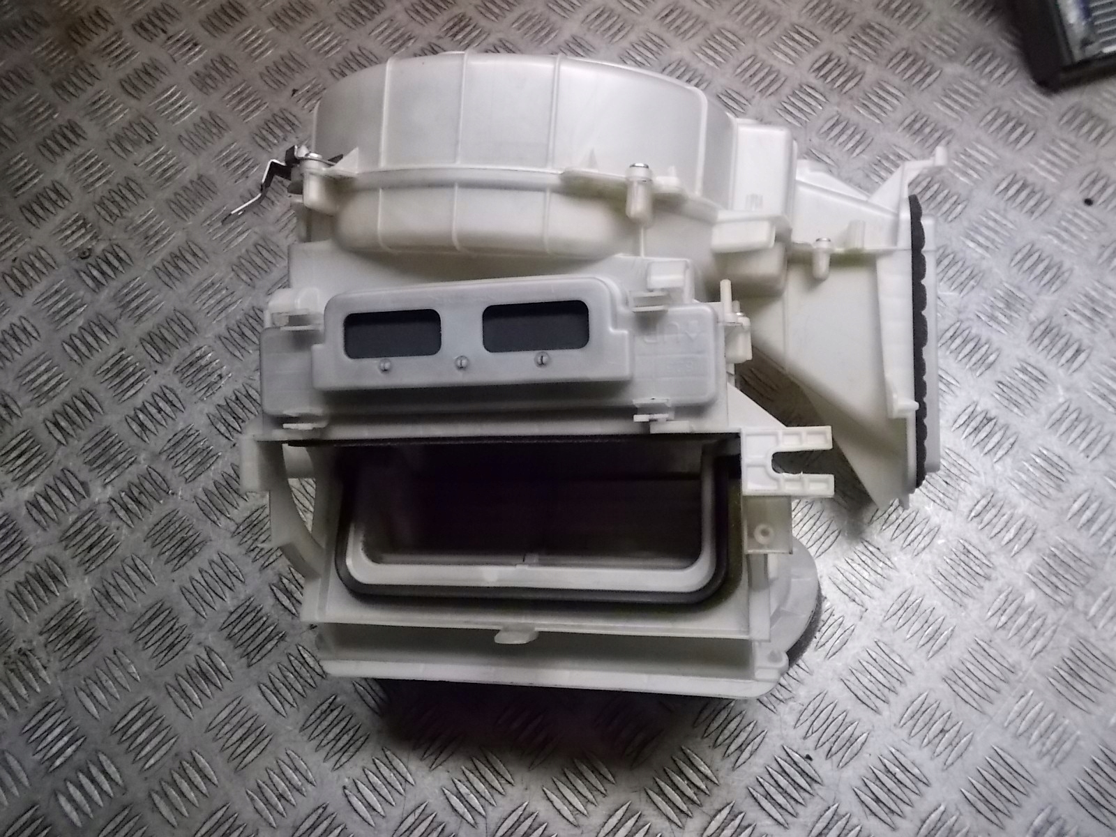 OBUDOWA NAGRZEWNICY SUBARU OUTBACK IV