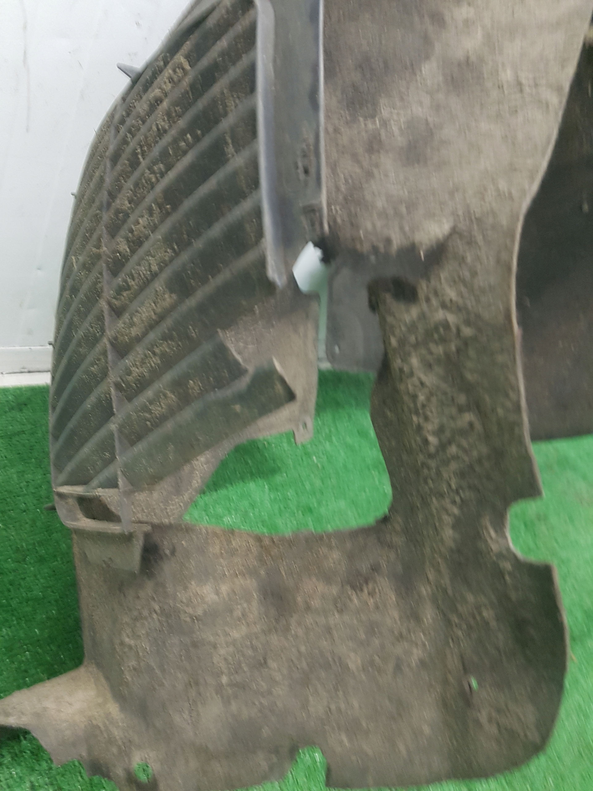 mudguard left front AUDI Q7