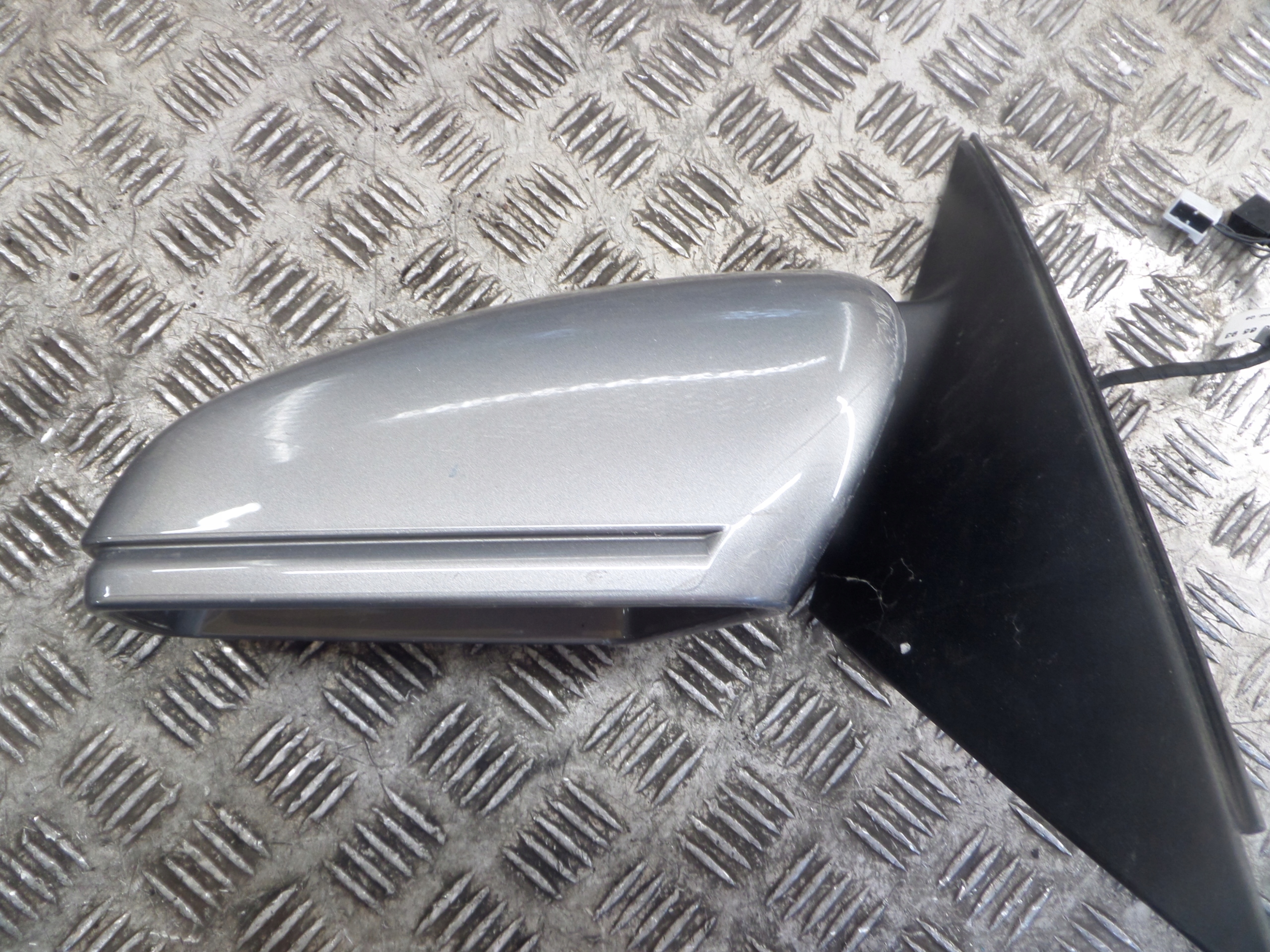 Mercedes-Benz OE A2048106593 Spiegel links