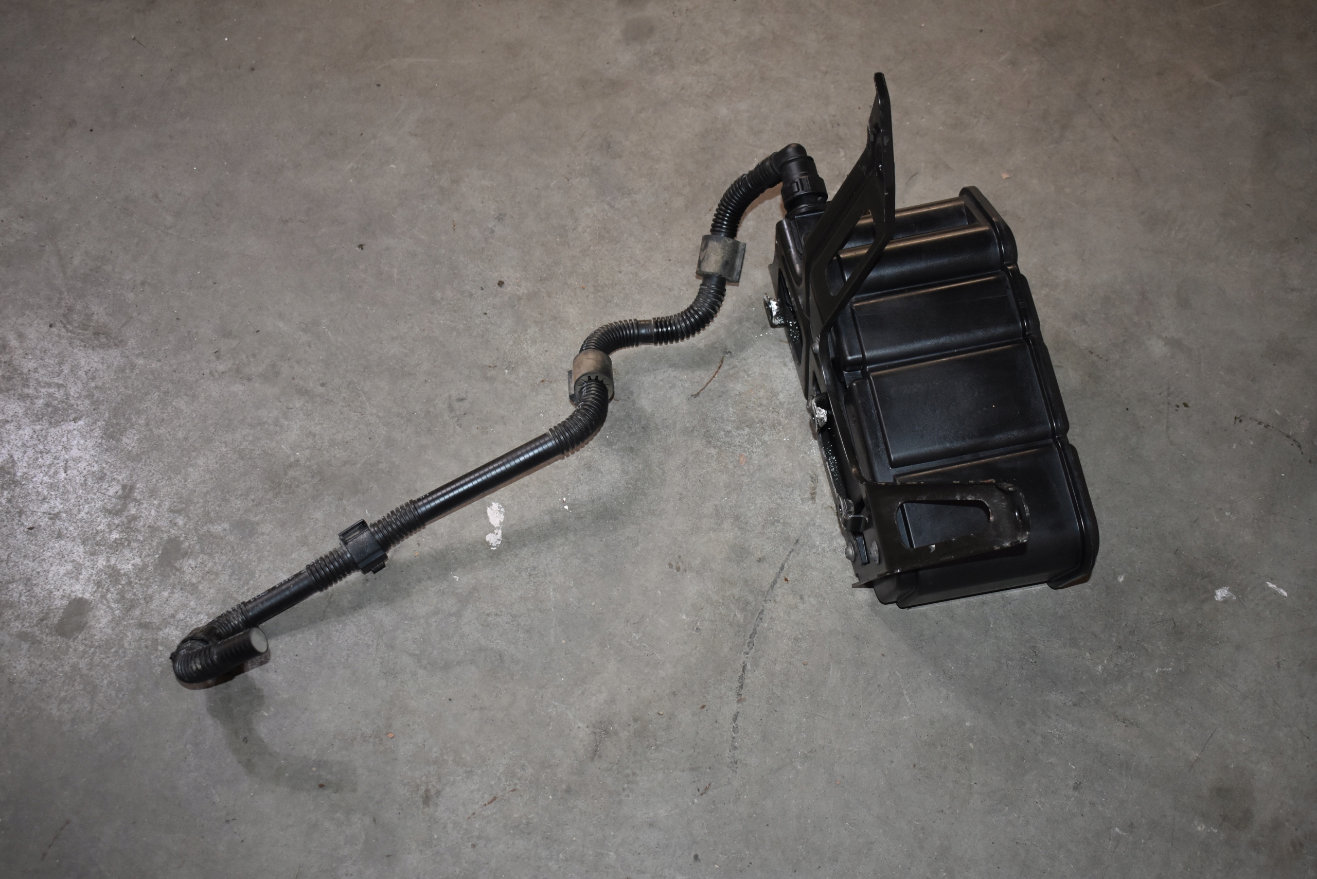 IDEALNA Kohlenstofffilter PORSCHE AUDI 1
