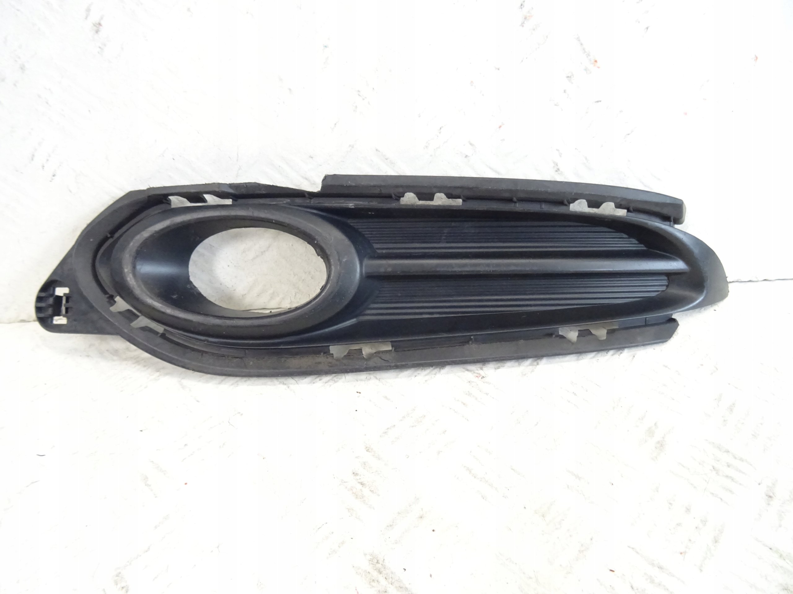 grid of a bumper front front left HONDA HRV II 71106-T7J