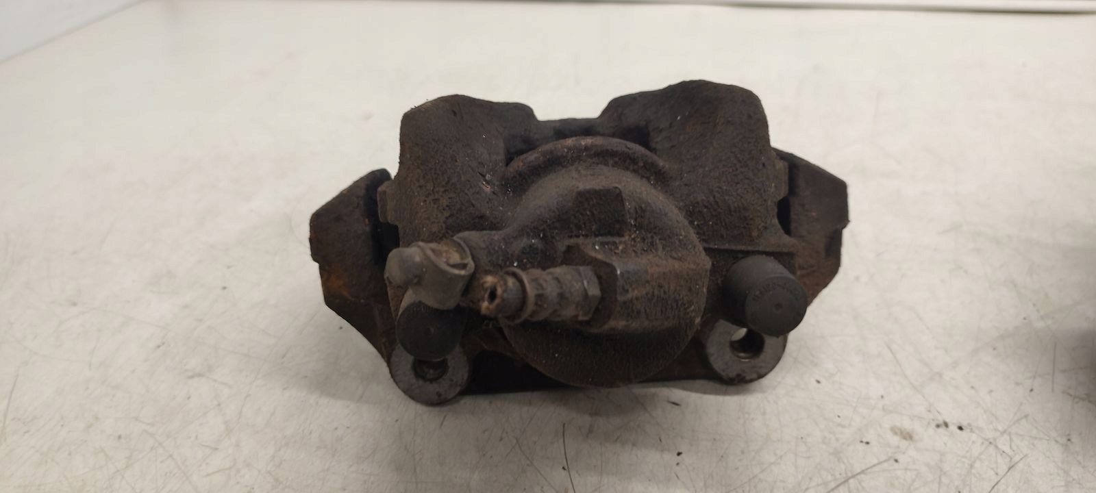 caliper front front right left BMW E90 2,0i