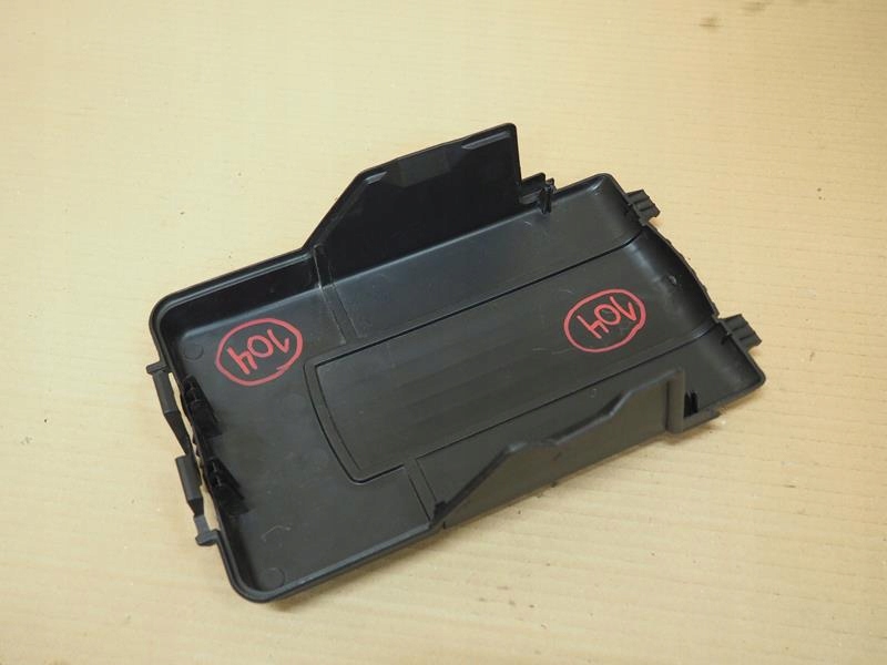 OBUDOWA AKUMULATORA VW AUDI SEAT SKODA 1K0915443C Producent części Volkswagen OE