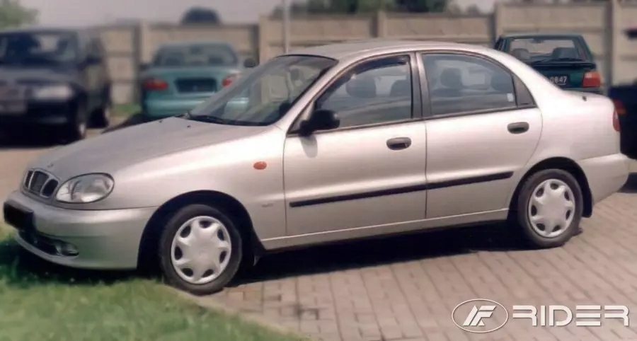 Daewoo Lanos 5d bočné lišty