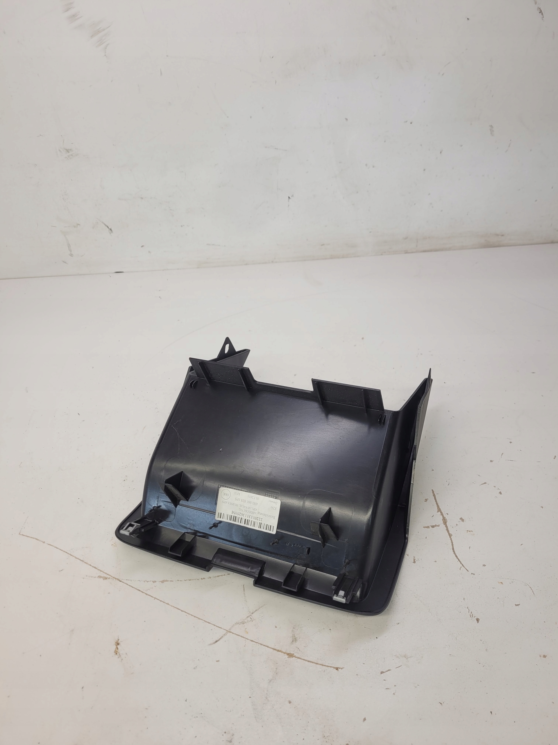 frame cover PODLOKIETNIKA AUDI A8 D4 4H0886828