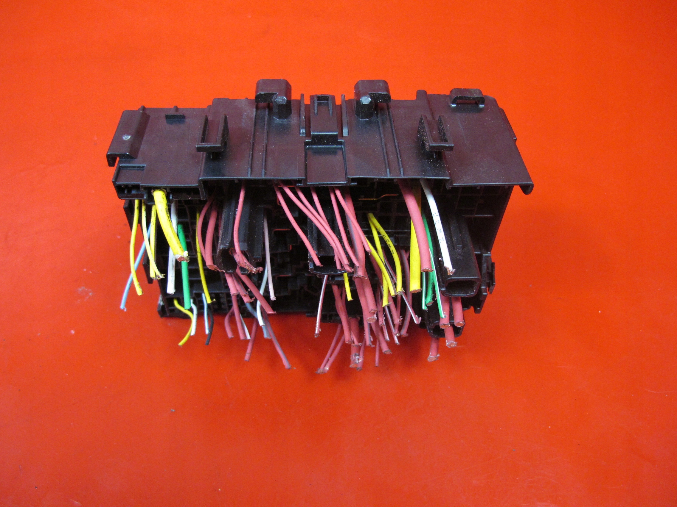 SCENIC MEGANE 4 IV 1.6 TCE SKRZYNKA BEZPIECZNIKÓW Producent części Renault OE