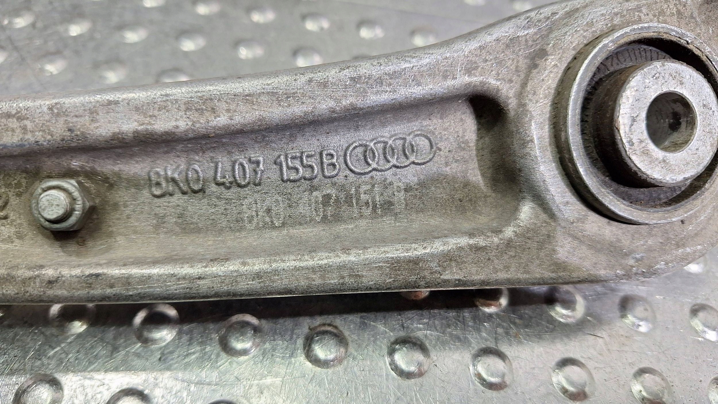 arm left front 8K0407155B AUDI A4 B8 A5 8T A7 A6 C7 Q5 8R