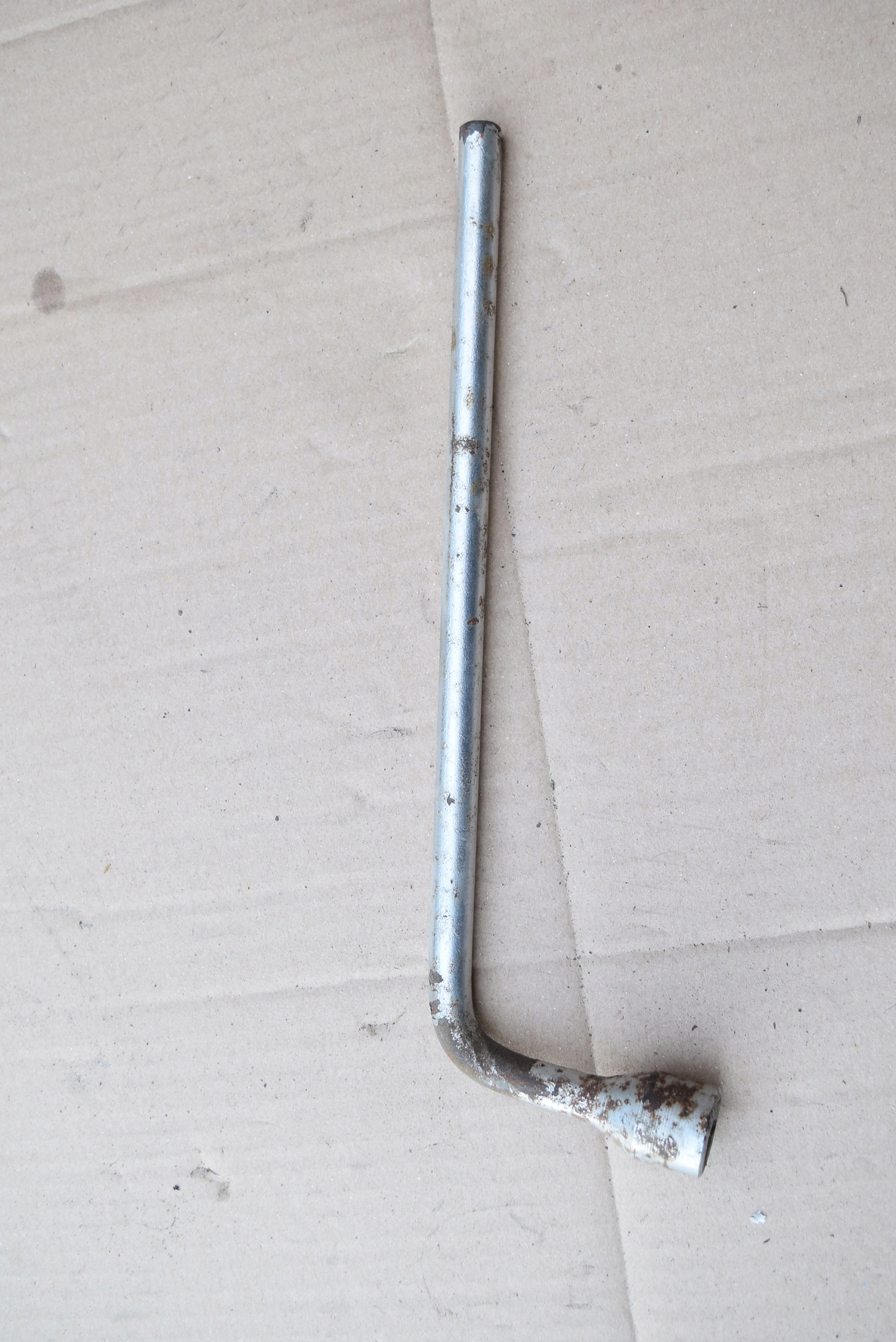 MERCEDES KLUCZ DO KÓŁ 17" W211 1205810246