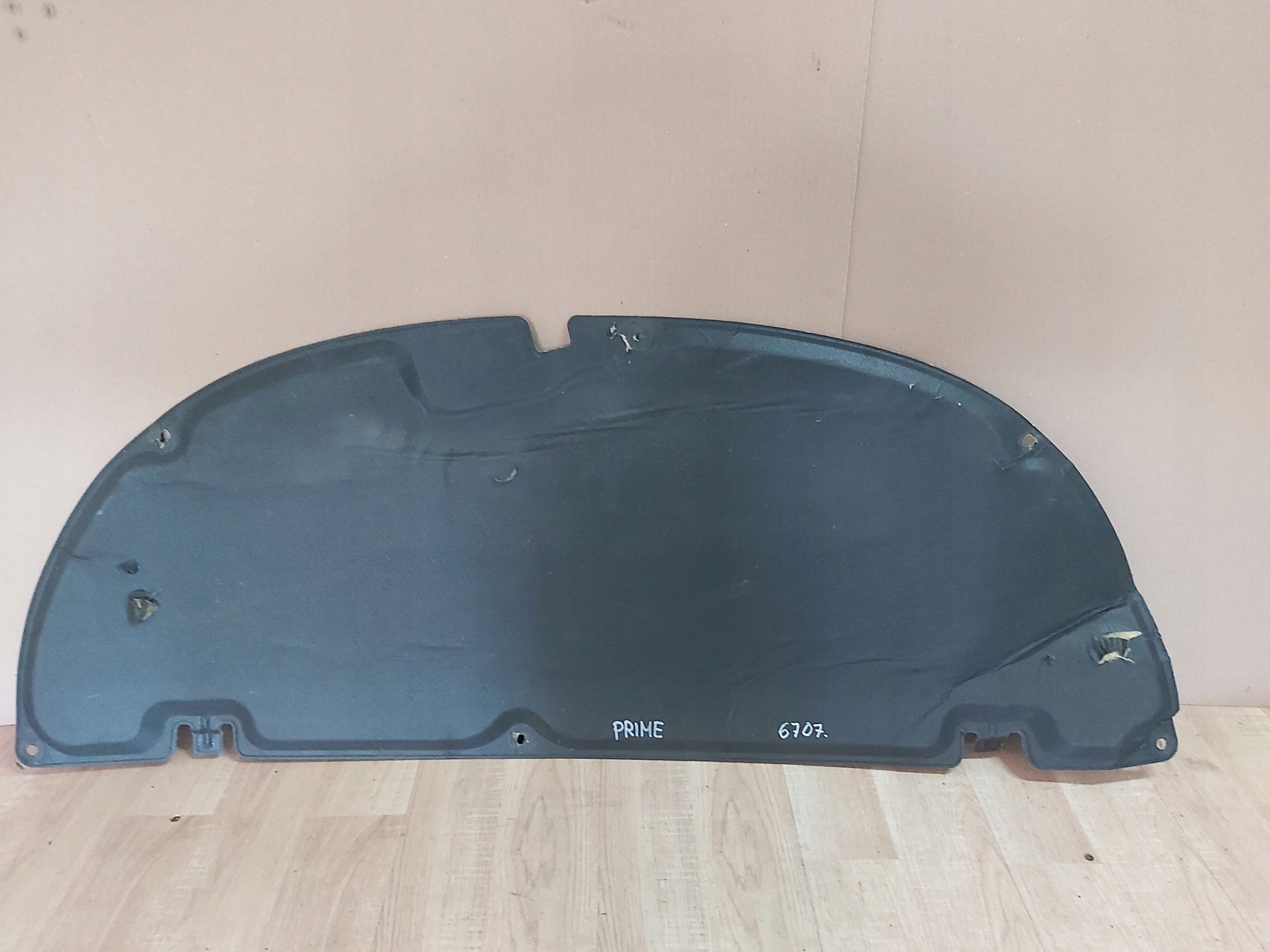 Toyota Prius PRIME звукоізоляція капота PLUG IN