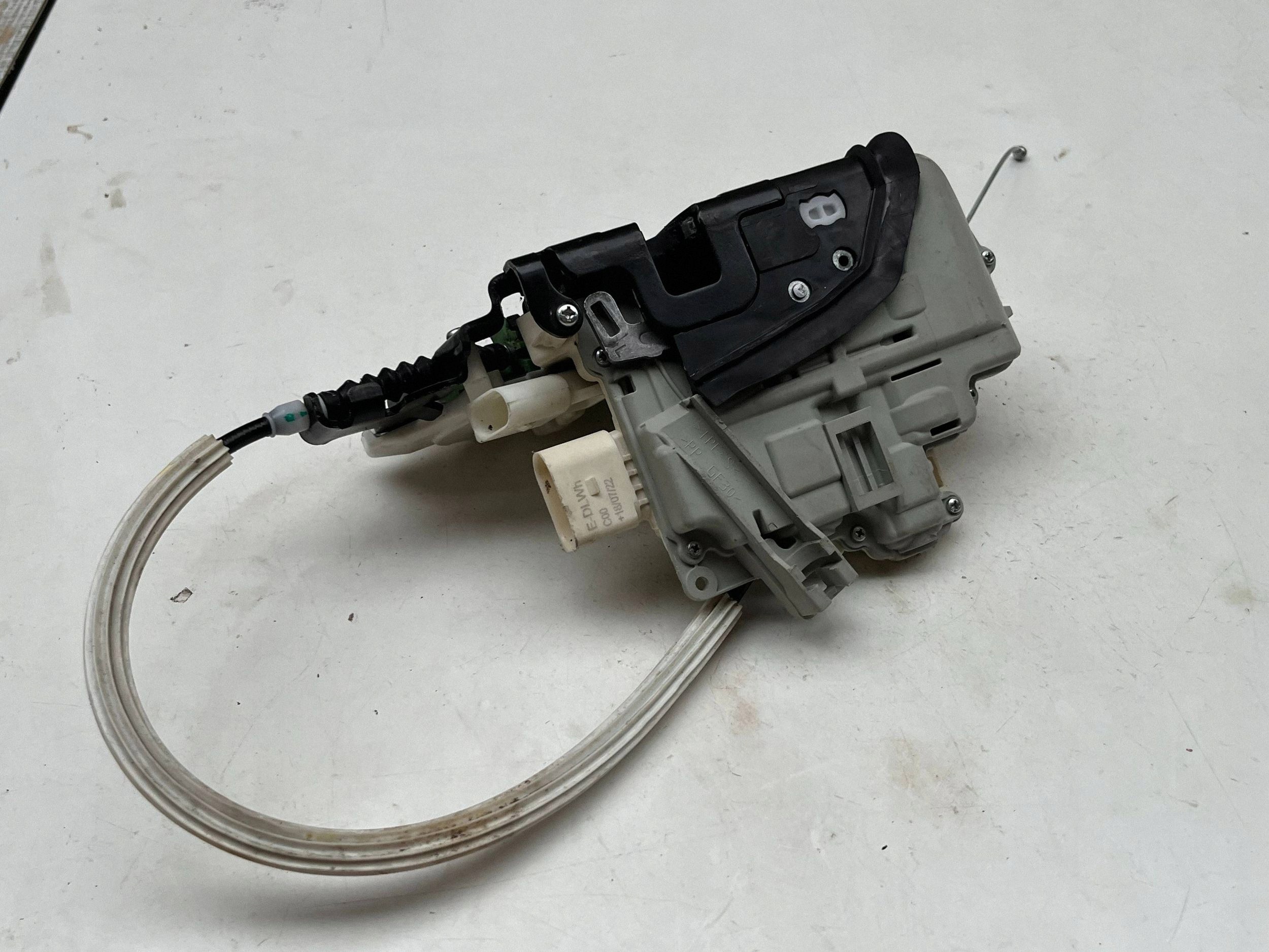 AUDI Q7 4M lock door left front DOCIAG 4M1837015F @M