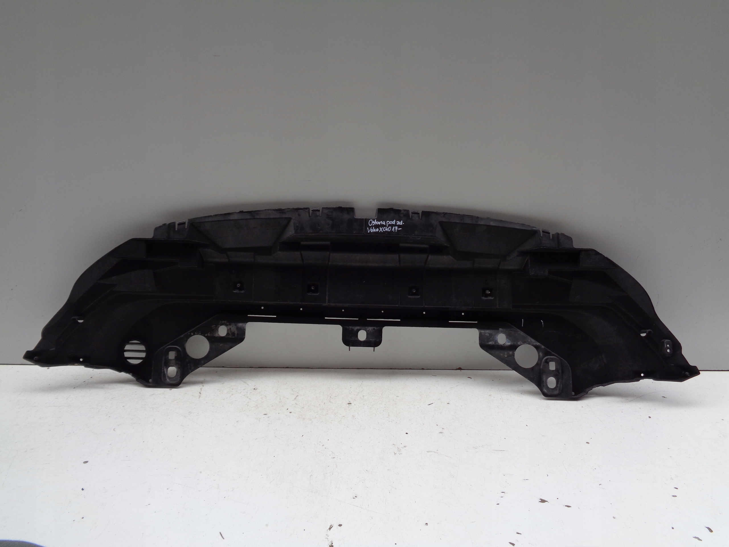 Blende Abdeckung unter Frontstoßstange VOLVO XC40 18
