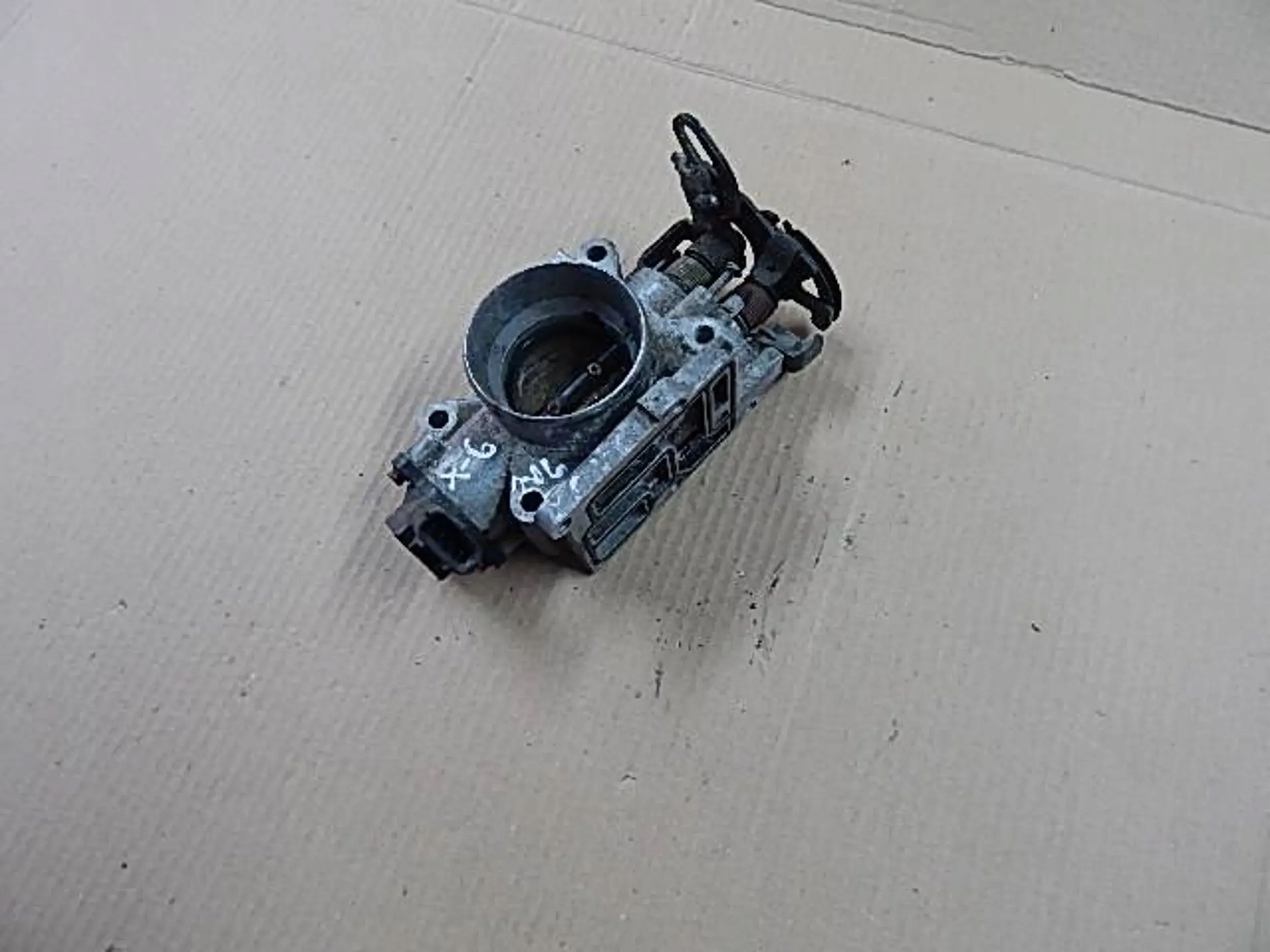 ДРОССЕЛЬНАЯ ЗАСЛОНКА mazda XEDOS 6 2.0 V6 92-99