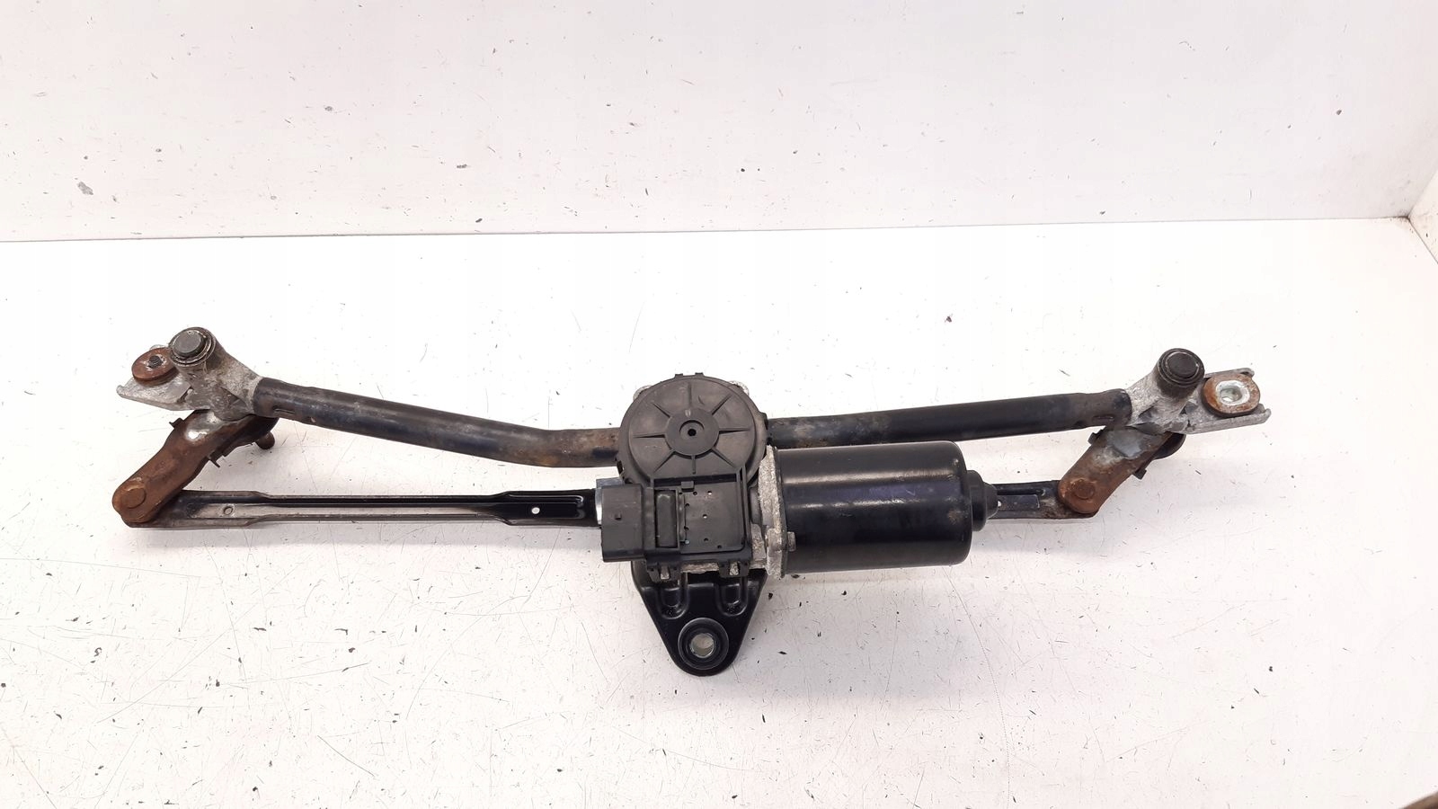 wiper mechanism front Hyundai i30 and 1,4 16V