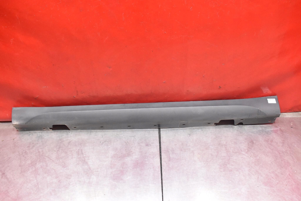 cap threshold left black BMW X1 E84 LIFT 12-15