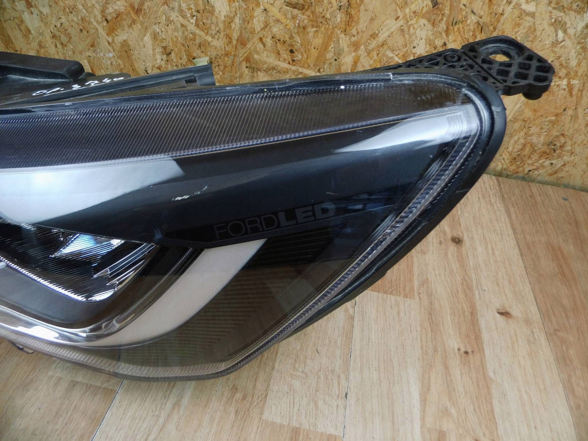 Ford Focus IV MK4 2022-2025 LIFT light left front front left