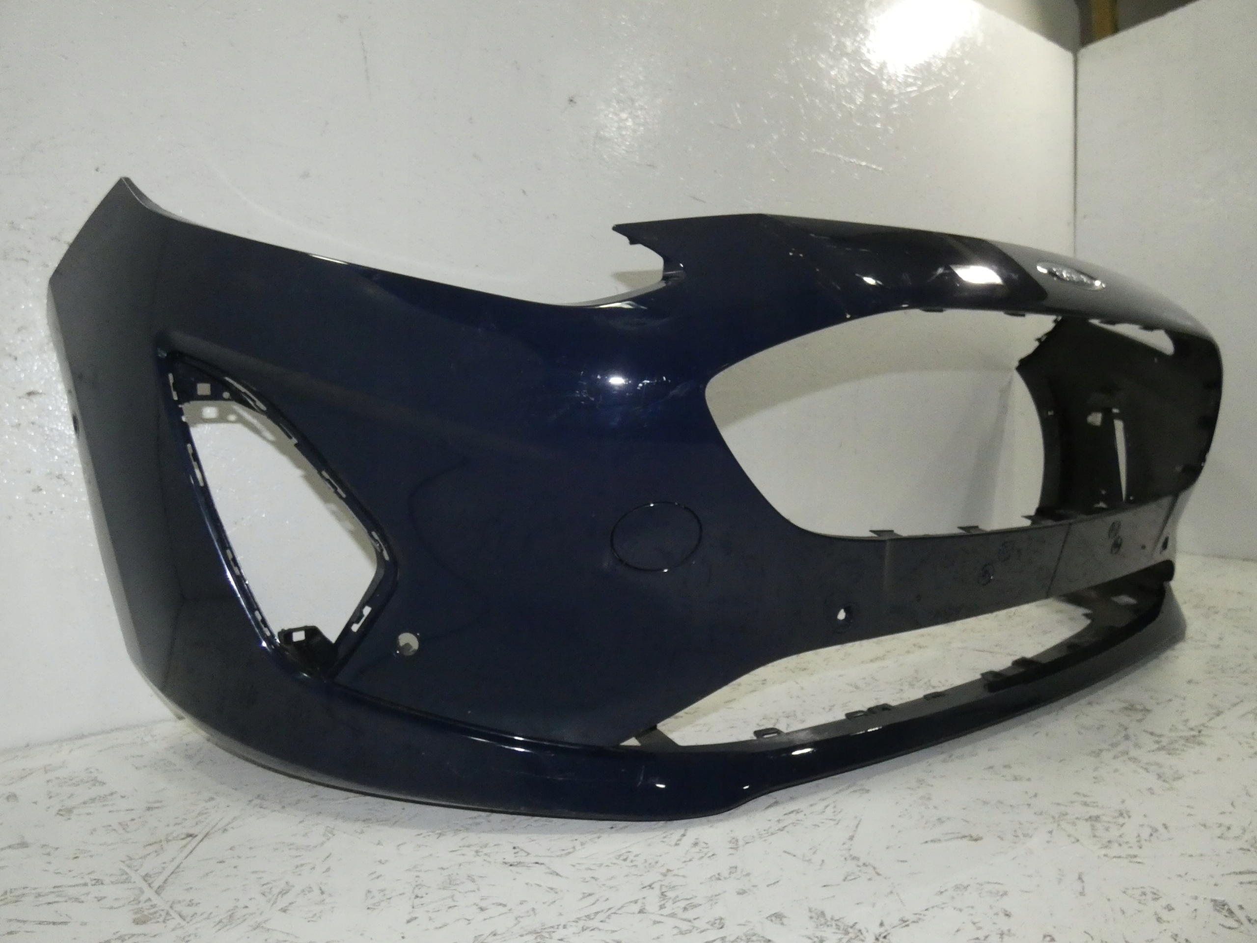 Ford Fiesta MK8 nárazník předek přední