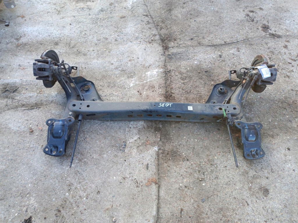 SEAT LEON II KOMBI ST BELKA ZAWIESZENIA TYŁ