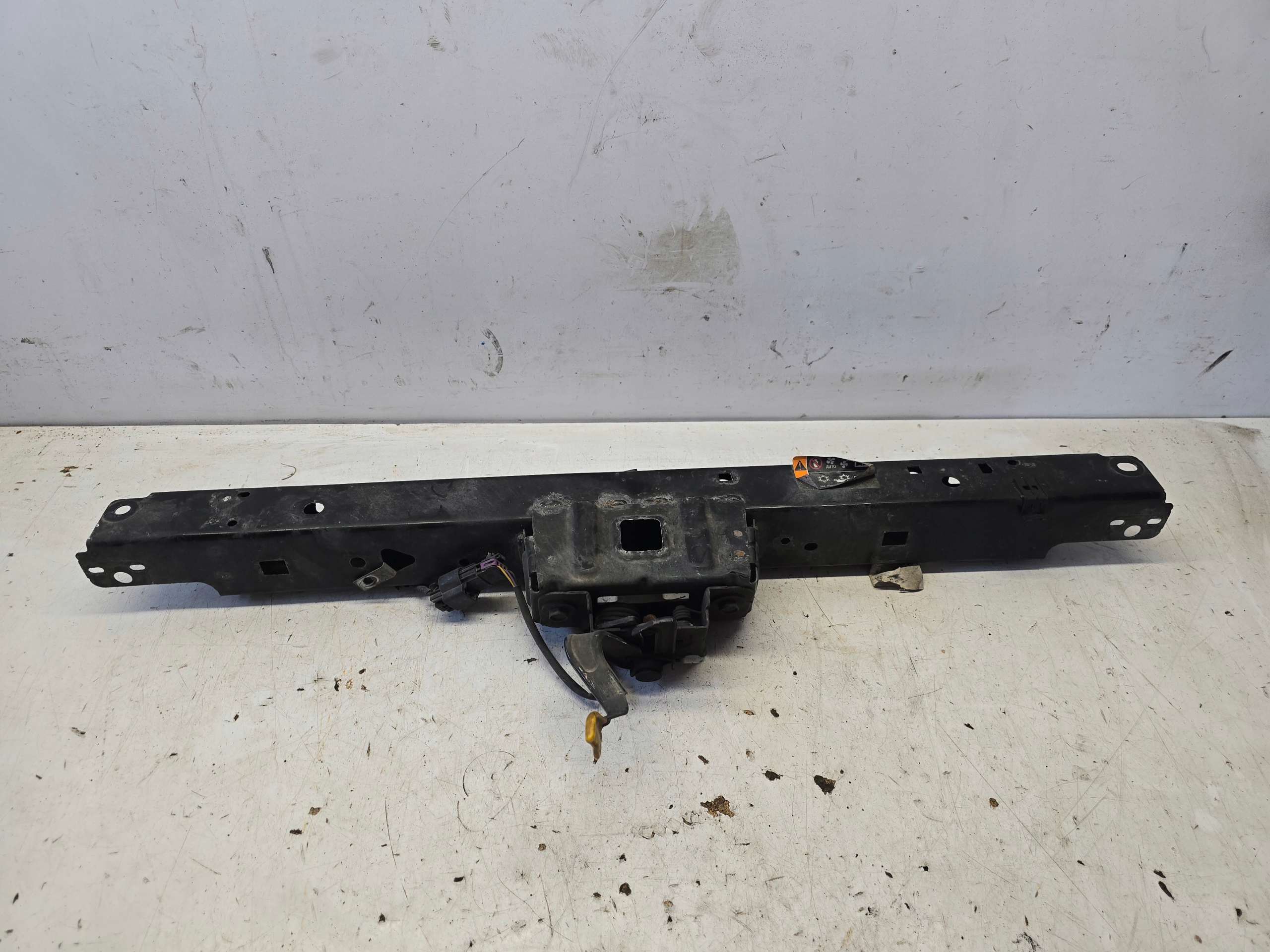OPEL ZAFIRA C tension belt upper sider wall support front lock Z with the sensor EU