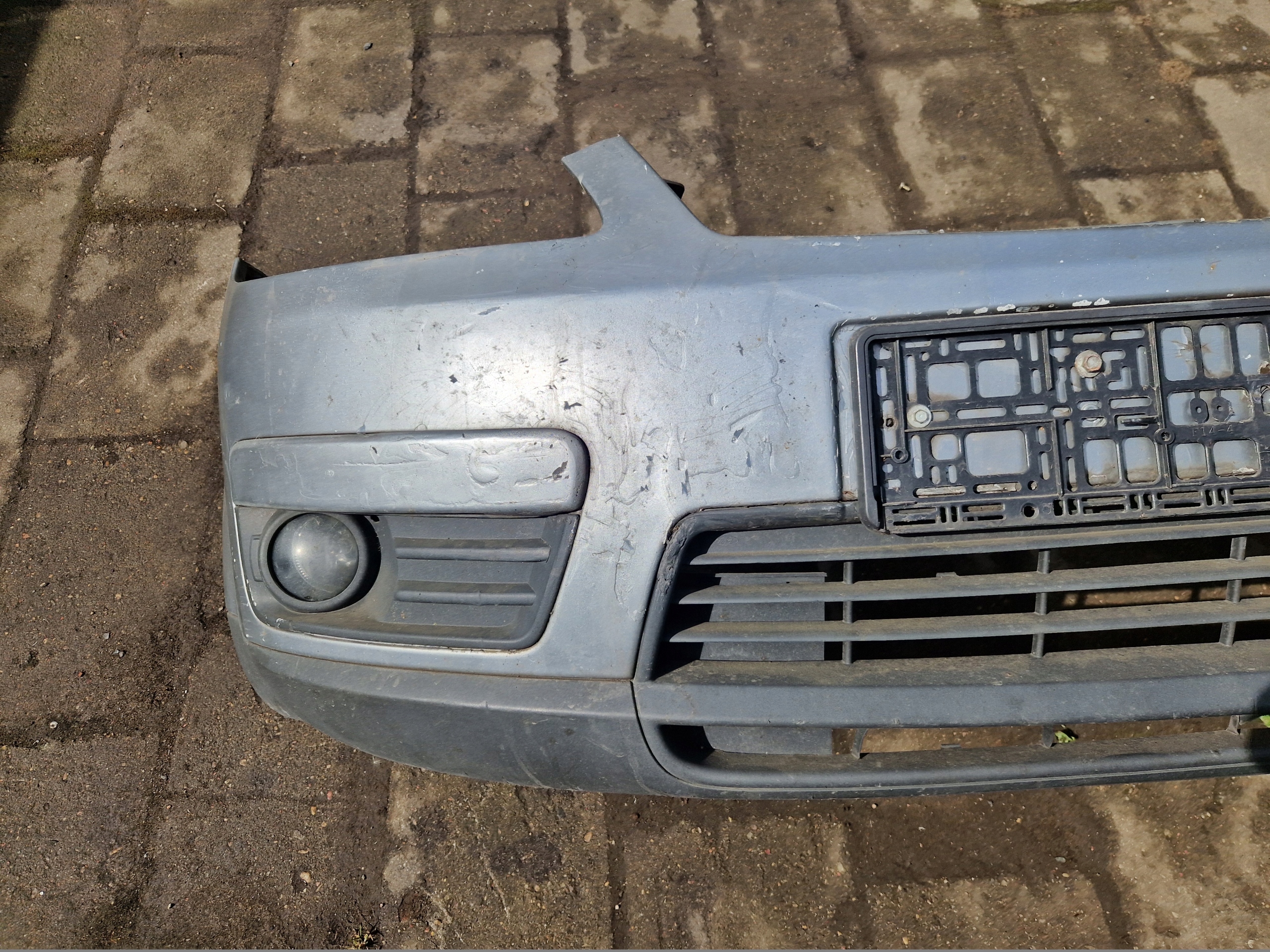 FORD C-MAX MK1 SEDAN nárazník předek přední