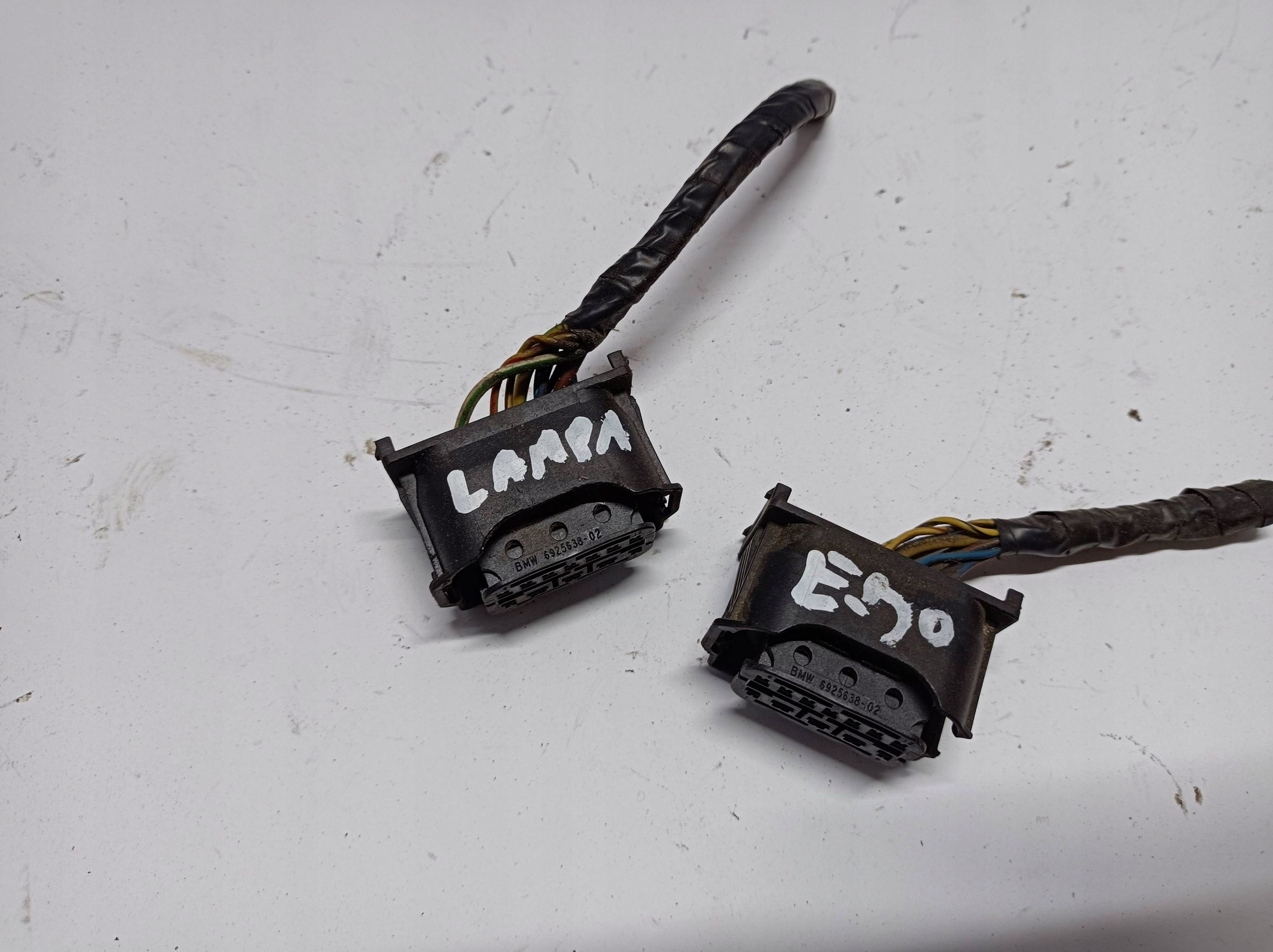 Connector Contact kostka lichte przednich BMW 3 E90 E91 6925638