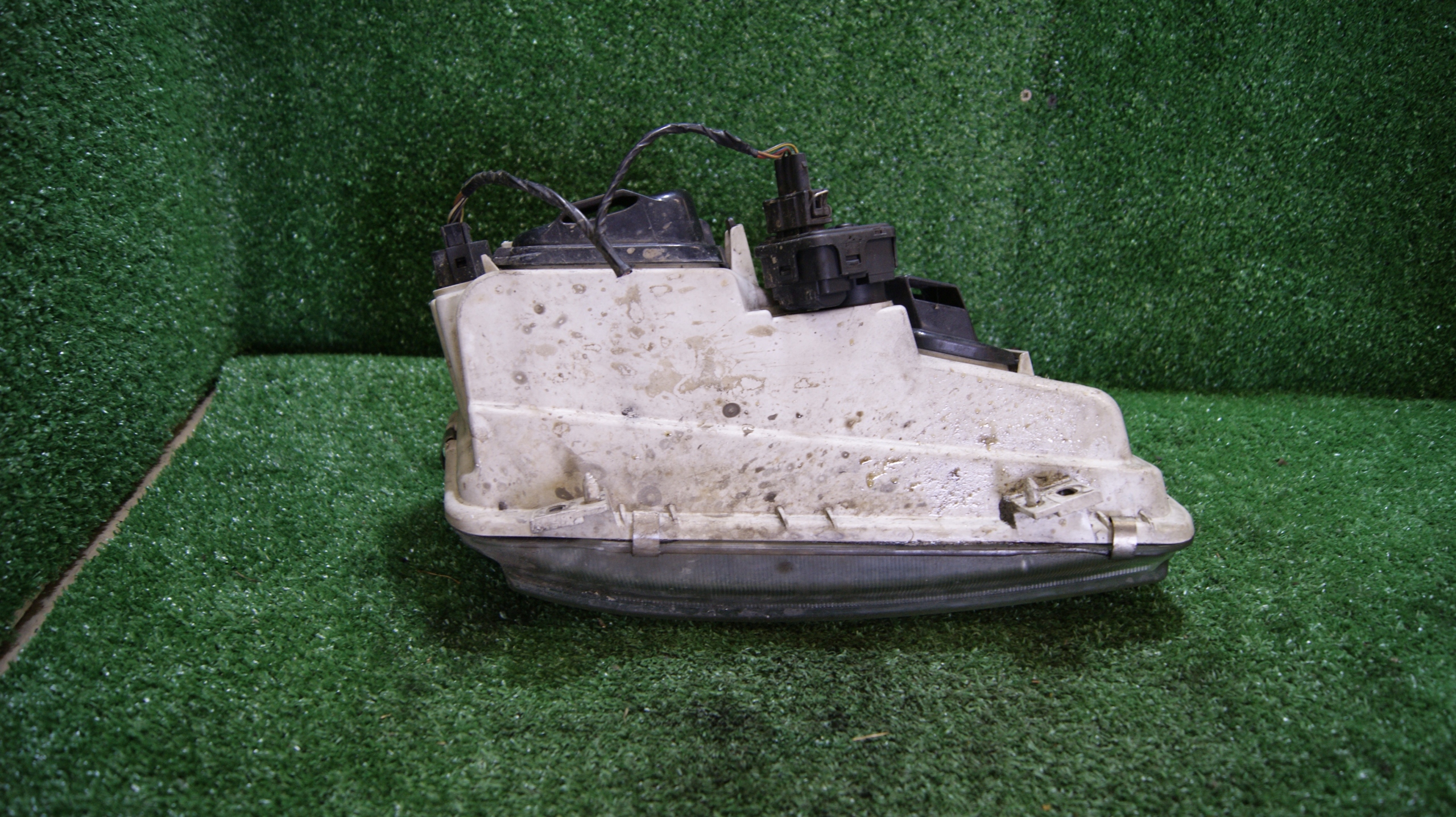 light left front VOLKSWAGEN PASSAT B4
