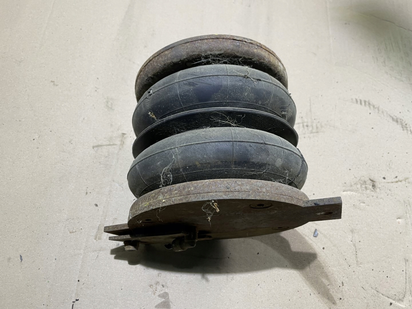 ПОДУШКА ЗАДНЯЯ IVECO DAILY