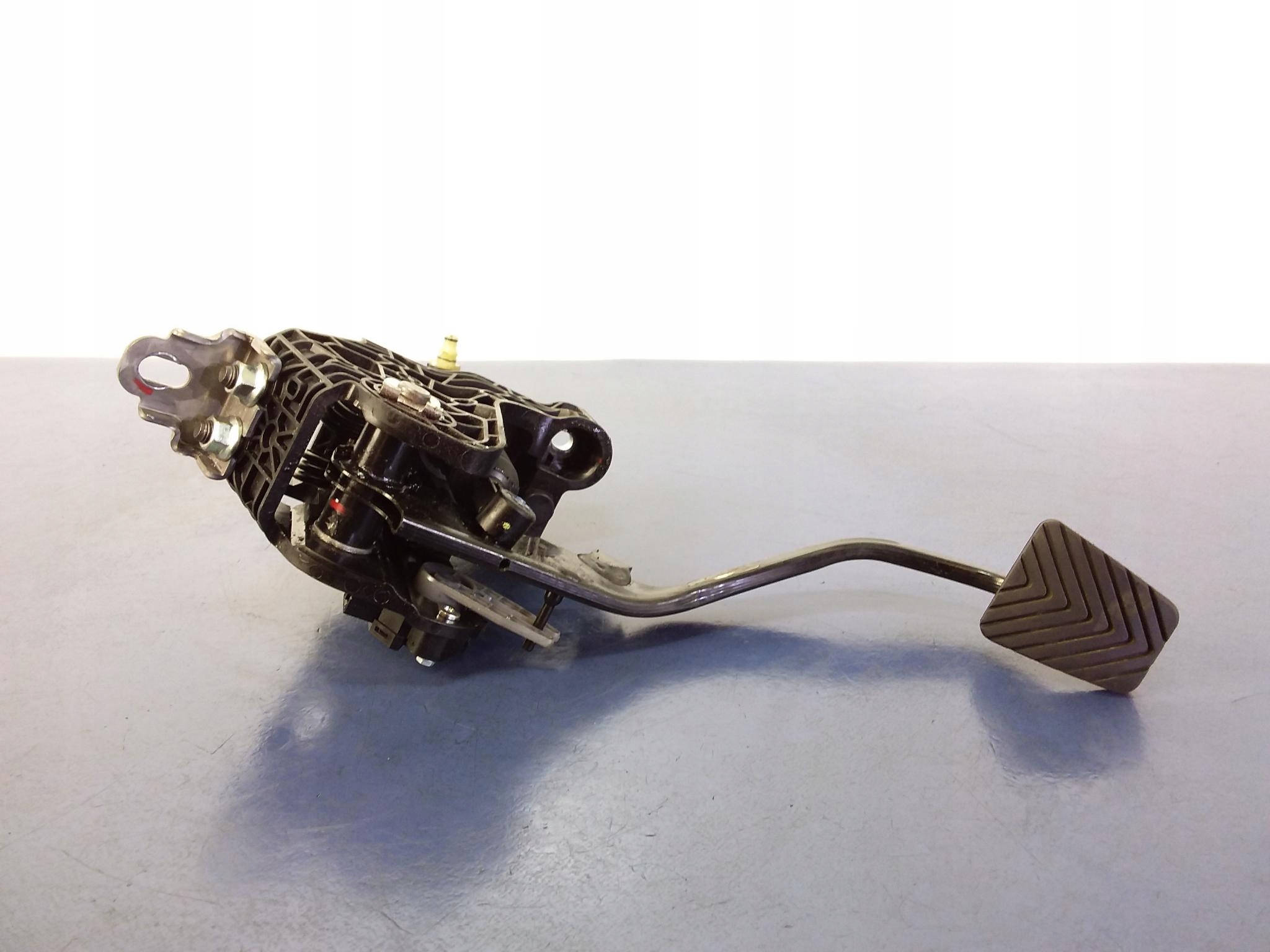 HYUNDAI i30 III 1.6 CRDi педаль сцепления